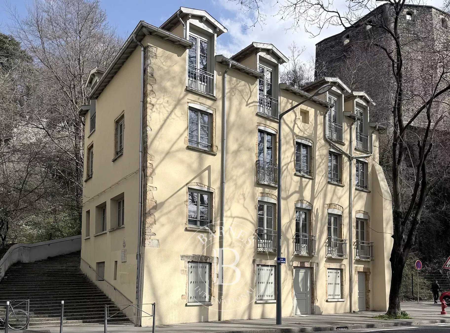 Lyon  - Appartement 4 Pi&egrave;ces 2 Chambres