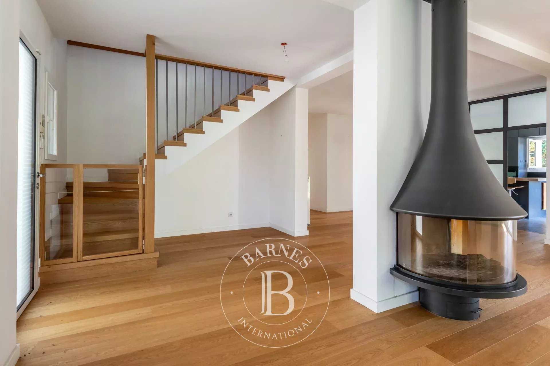 Sainte-Foy-lès-Lyon  - Maison 7 Pièces 5 Chambres