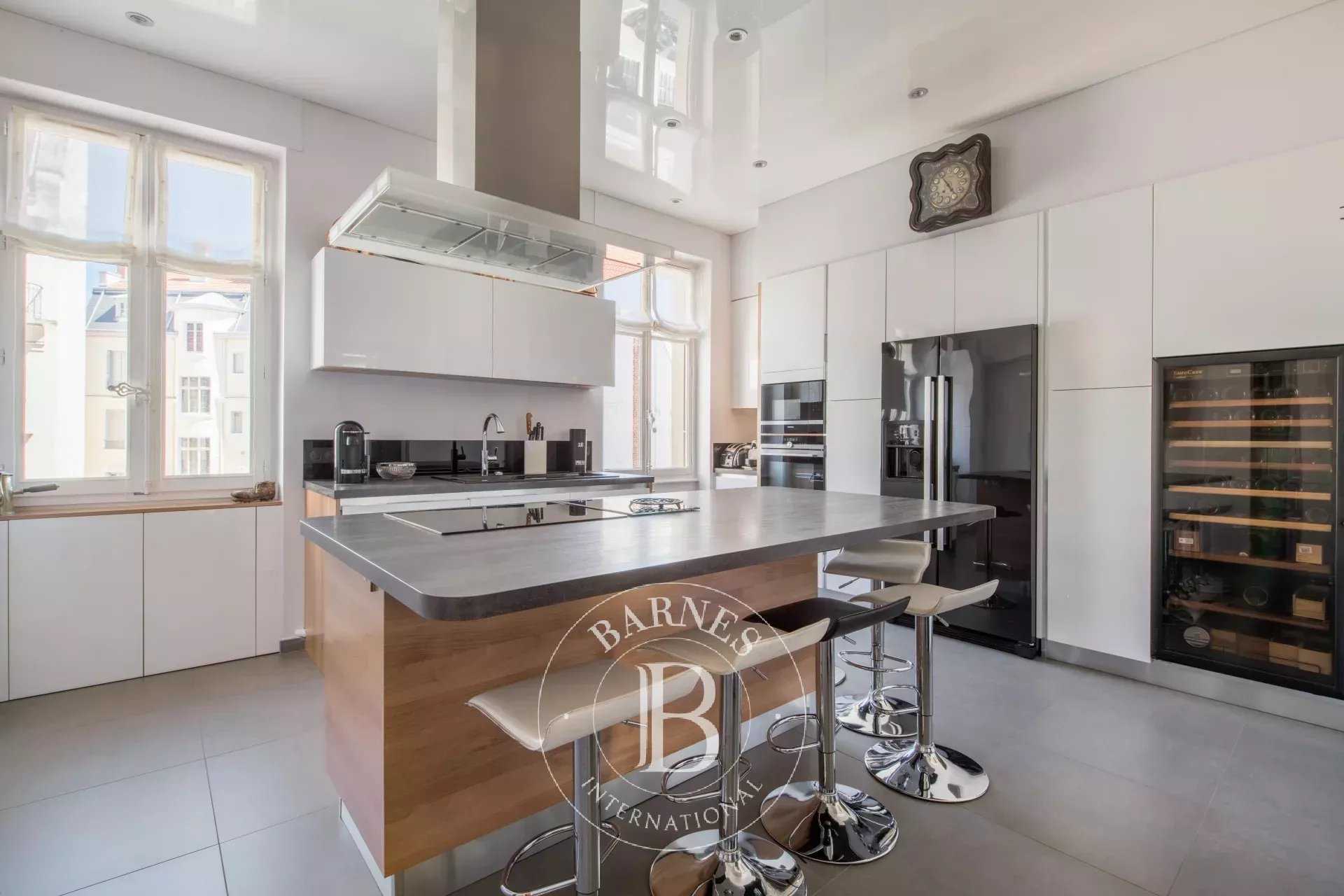 Lyon  - Appartement 6 Pièces 3 Chambres