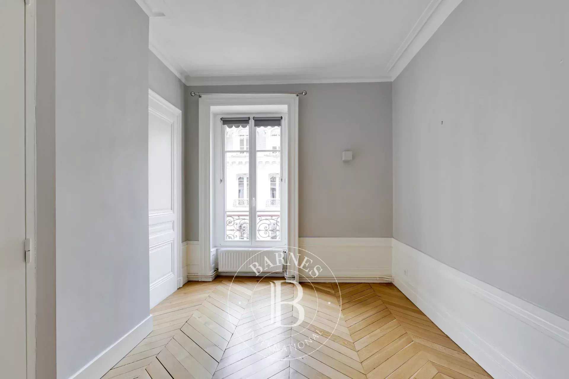 Lyon  - Appartement 3 Pi&egrave;ces 2 Chambres