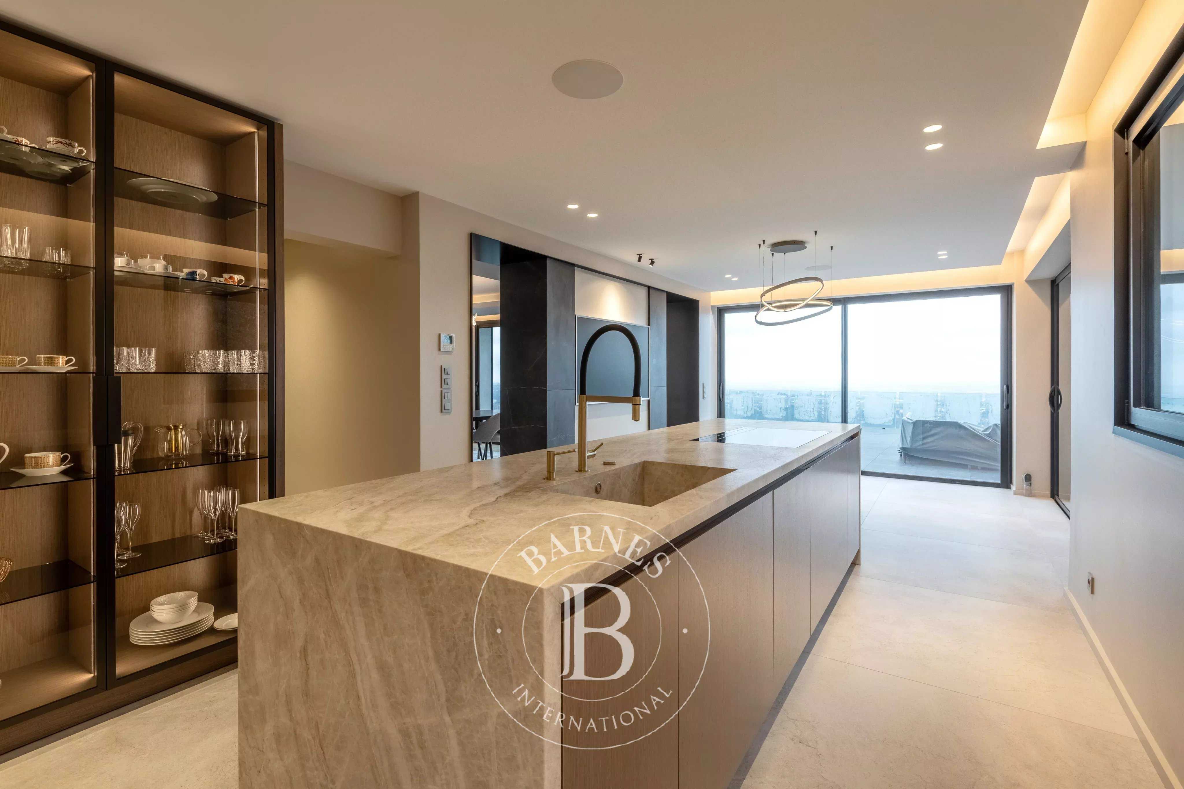 Saint-Cyr-au-Mont-d'Or  - Property 3 Bedrooms