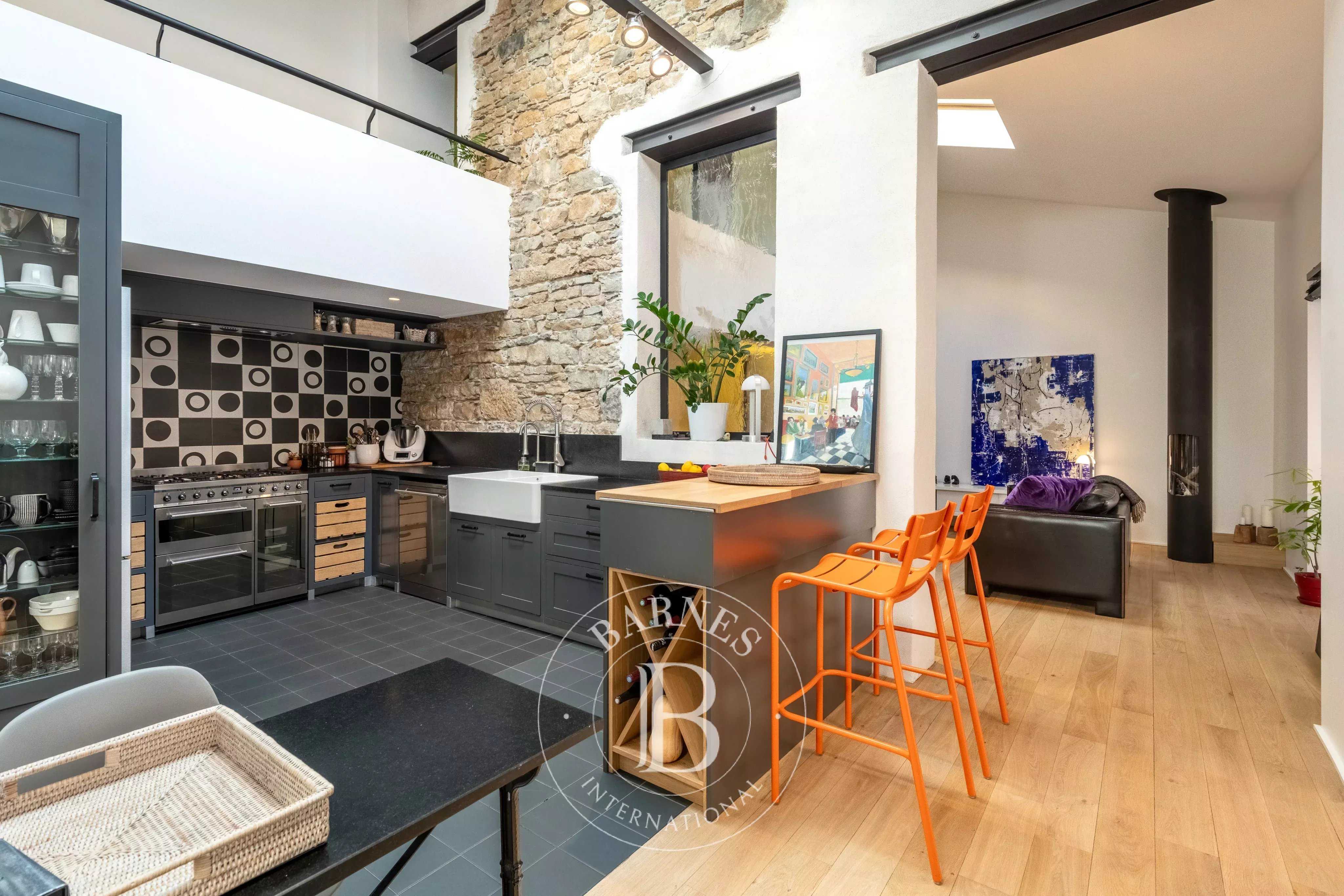 Lyon  - Appartement 8 Pi&egrave;ces 5 Chambres