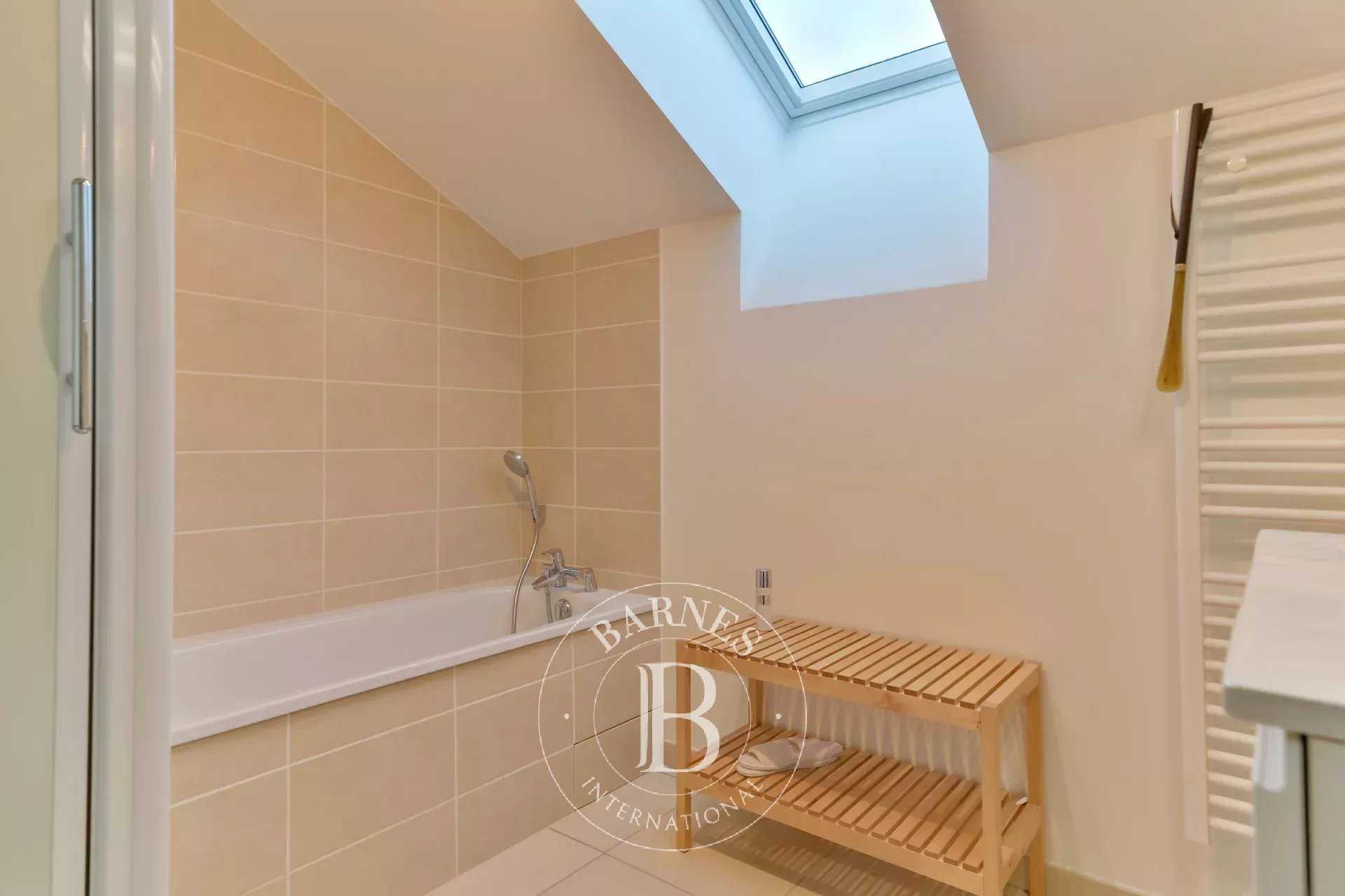 Écully  - Appartement 7 Pi&egrave;ces 5 Chambres