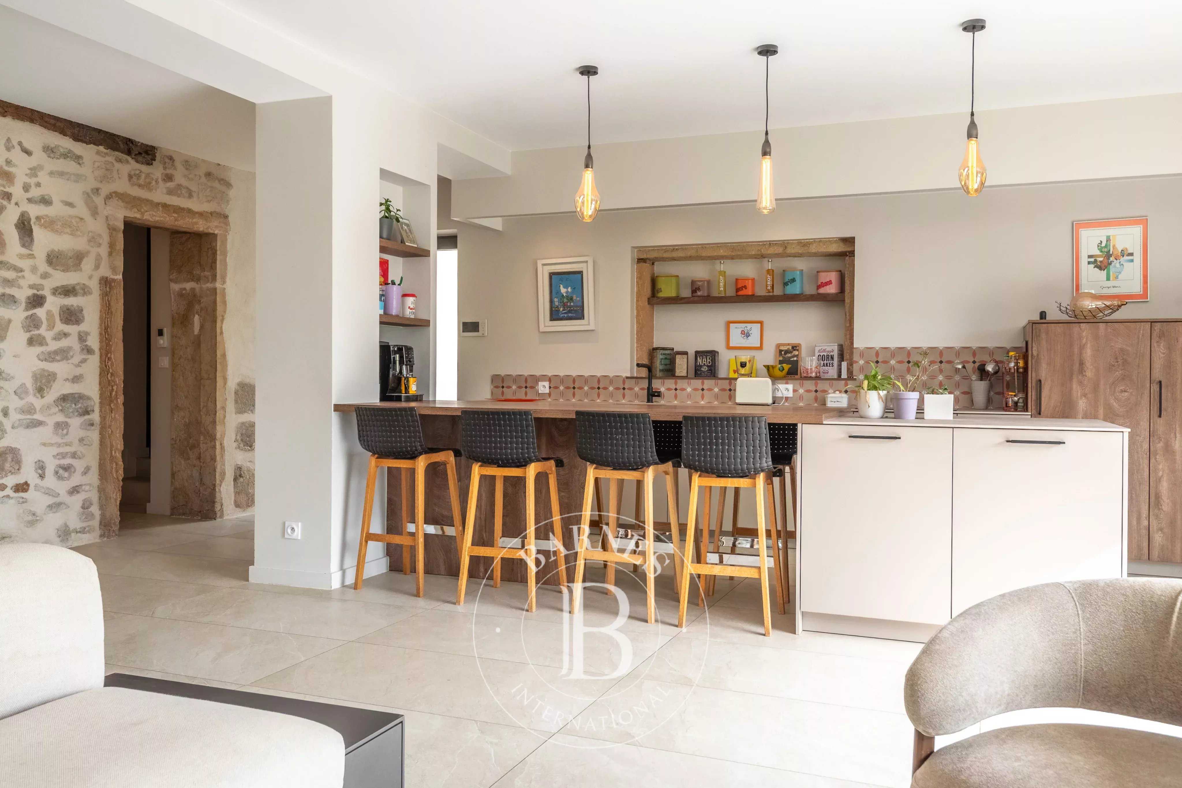 Dardilly  - Maison 7 Pi&egrave;ces 6 Chambres