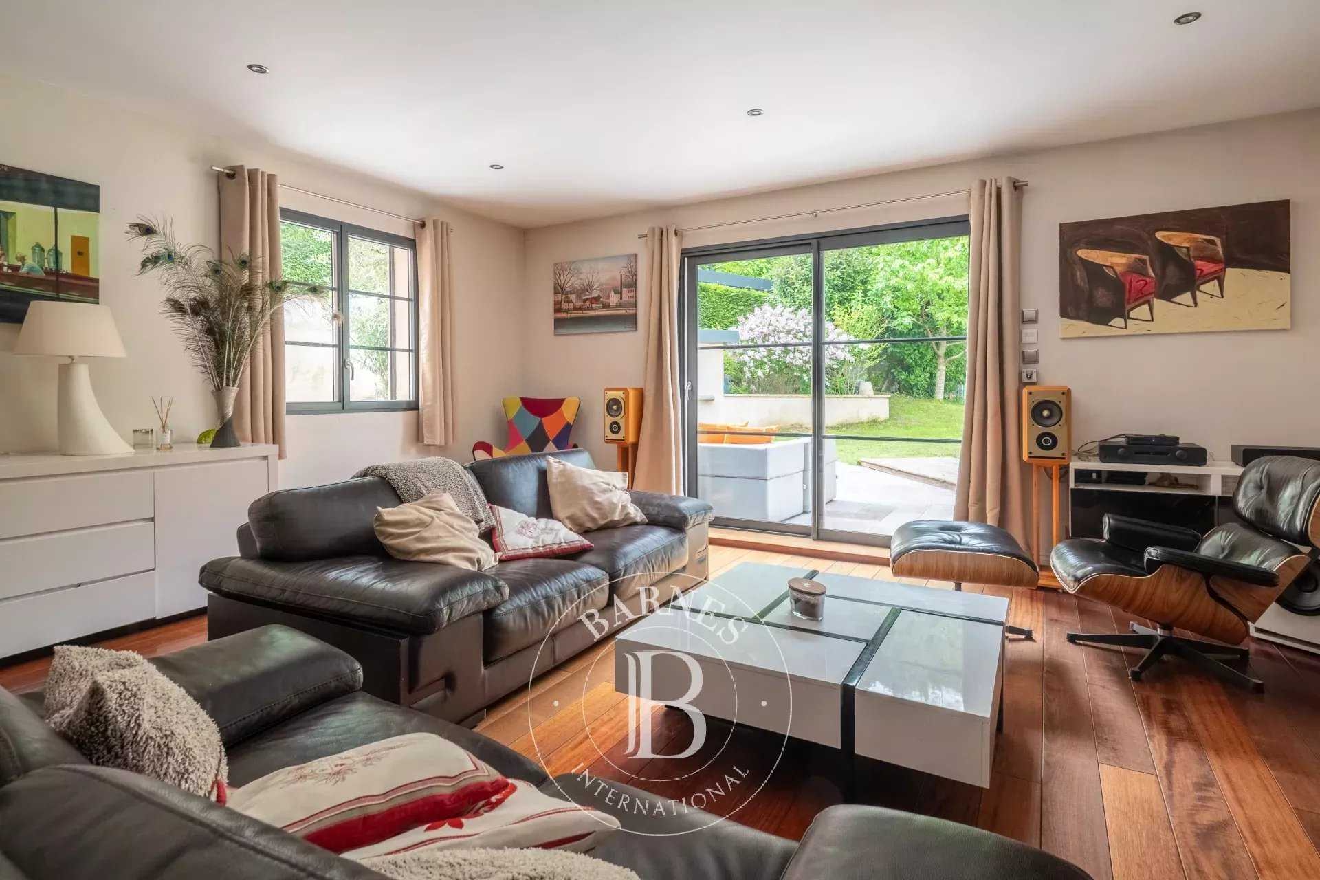 Caluire-et-Cuire  - House 6 Bedrooms