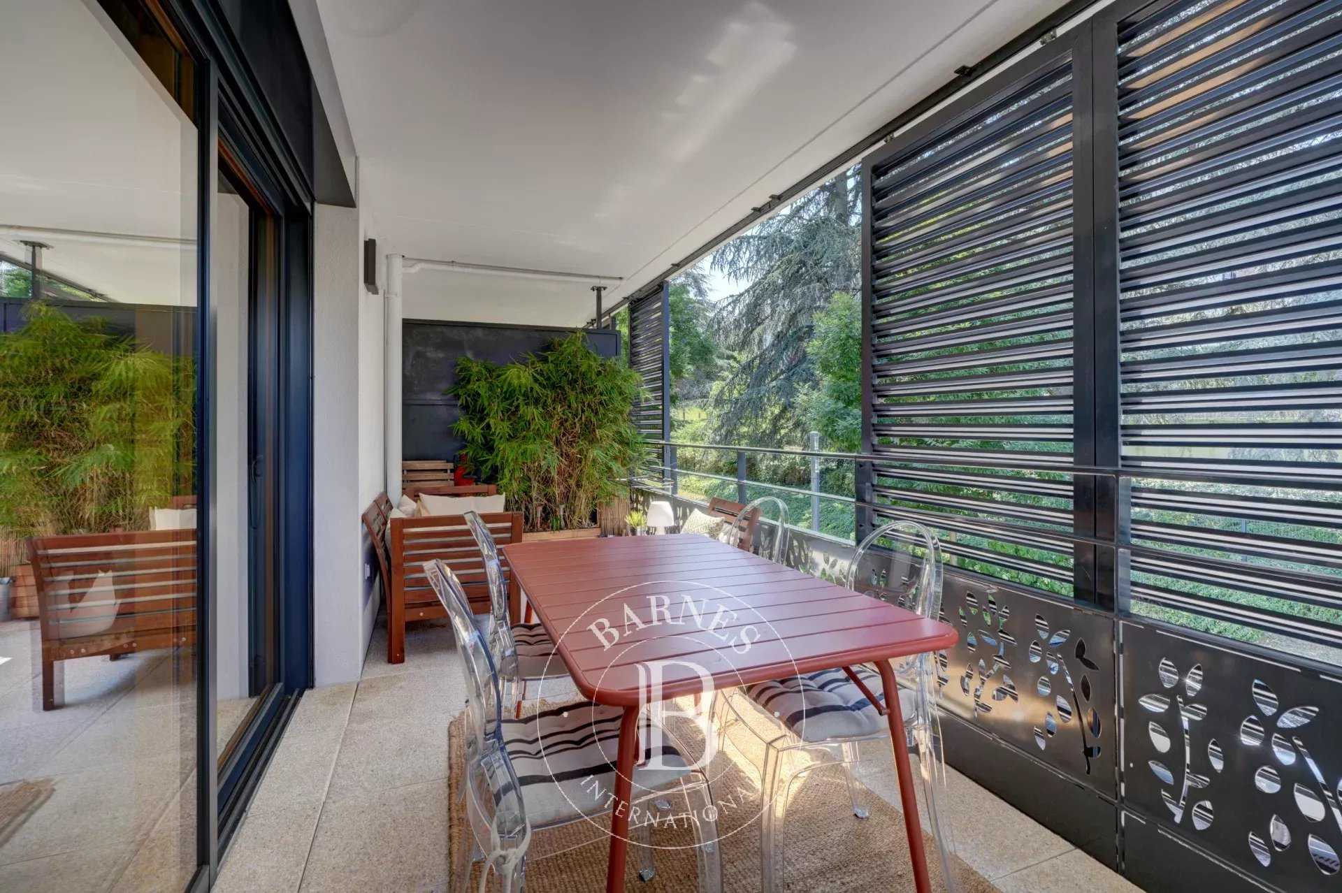 Lyon  - Apartment 3 Bedrooms