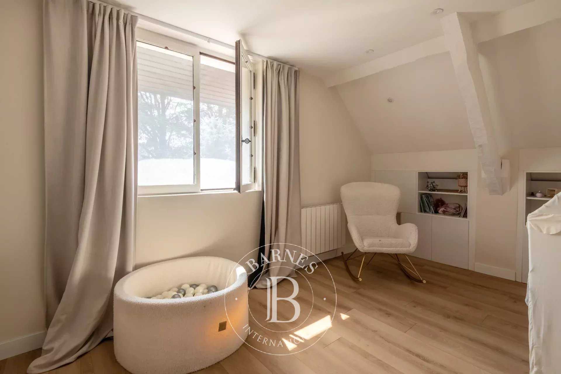 Saint-Cyr-au-Mont-d'Or  - House 3 Bedrooms