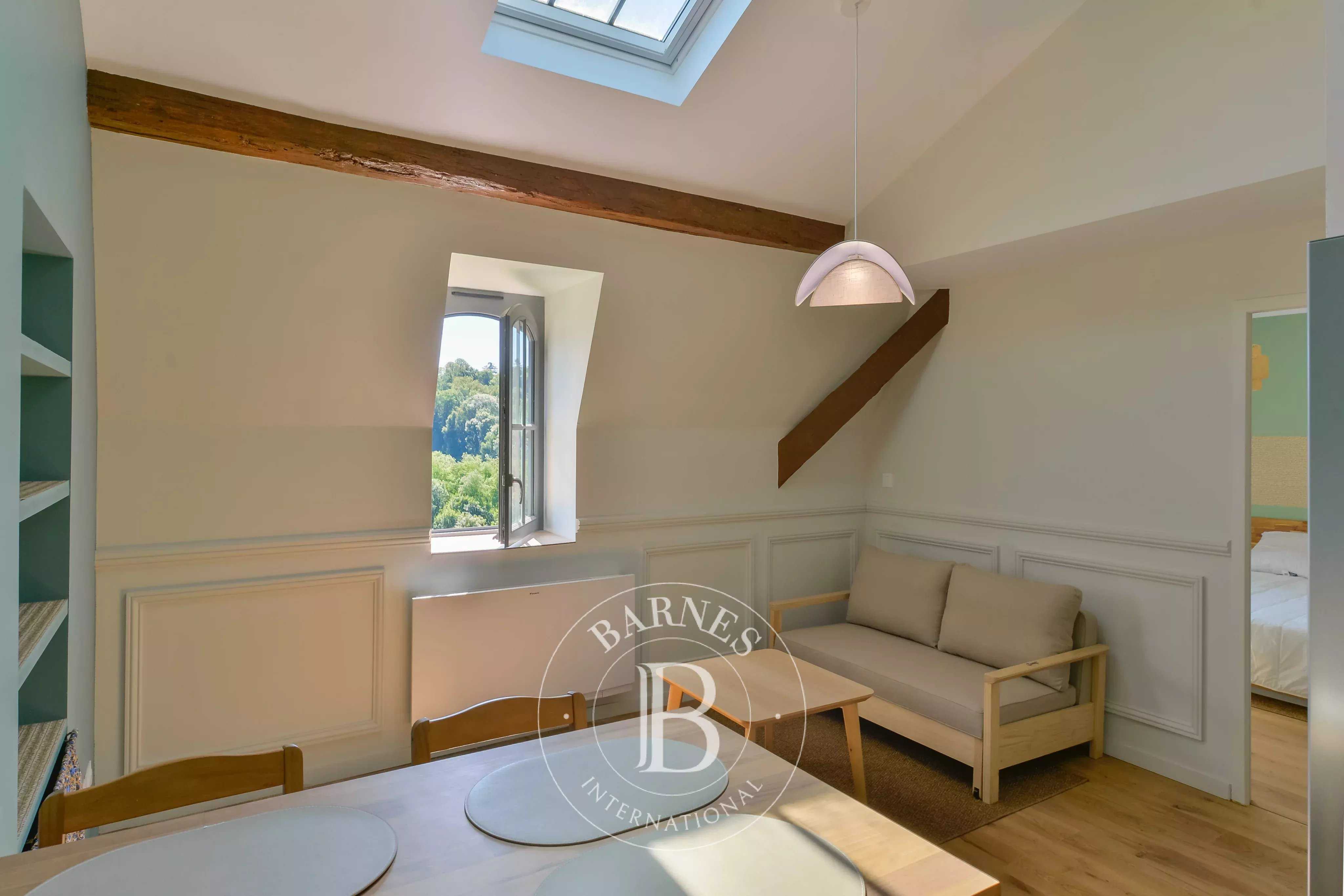 Charbonnières-les-Bains  - Appartement 2 Pi&egrave;ces, 1 Chambre