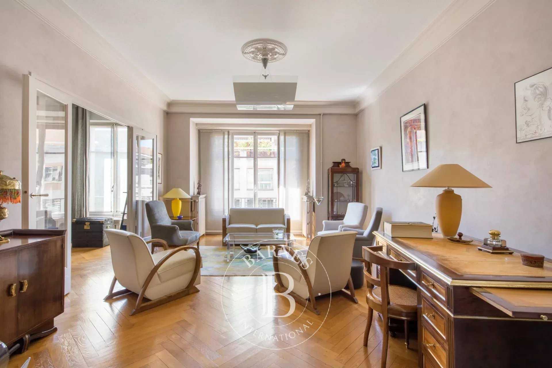 Lyon  - Appartement 6 Pièces 3 Chambres