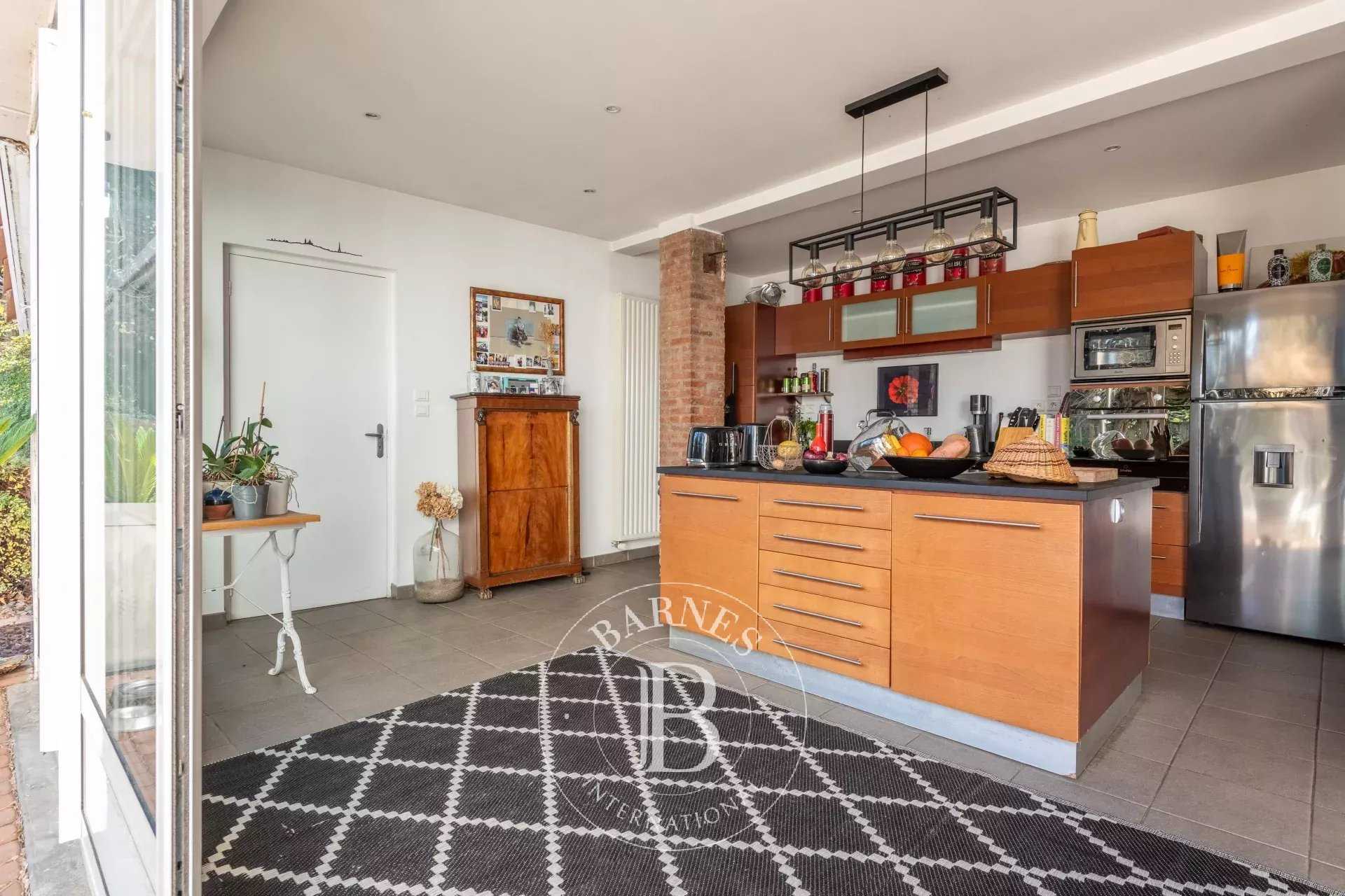 Collonges-au-Mont-d'Or  - House 7 Bedrooms