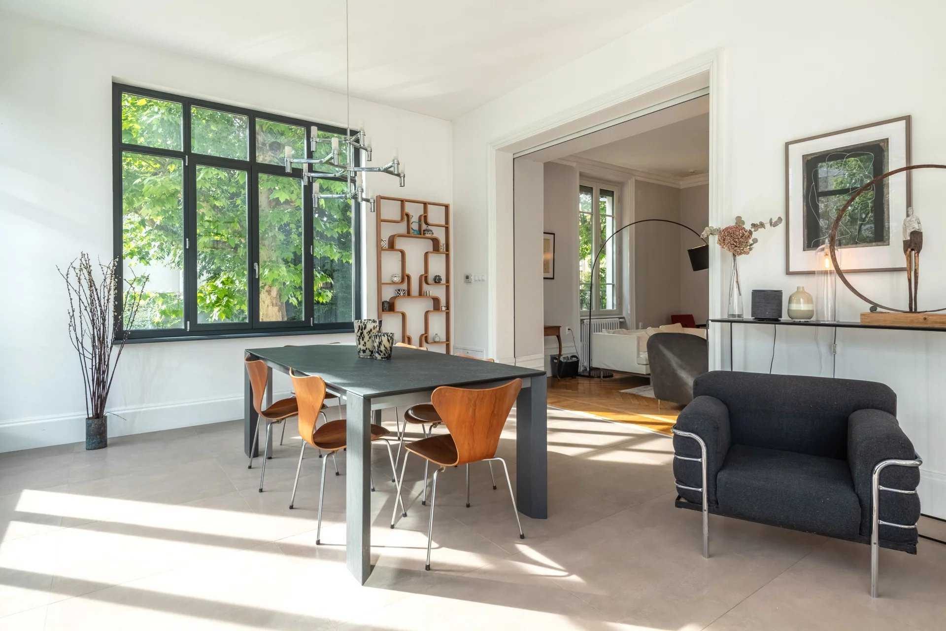 Caluire-et-Cuire  - Maison 13 Pi&egrave;ces 6 Chambres