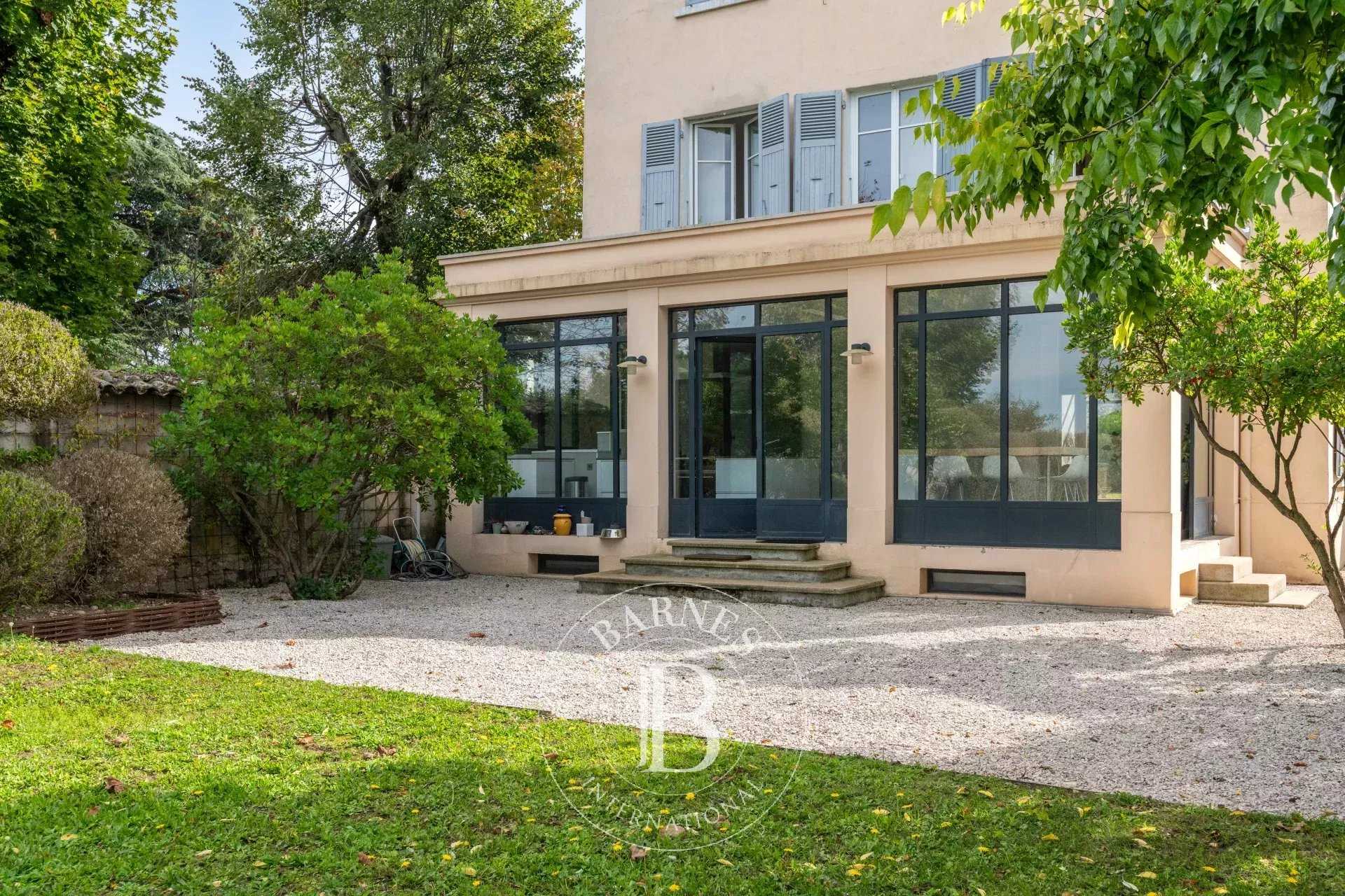 Caluire-et-Cuire  - House 6 Bedrooms