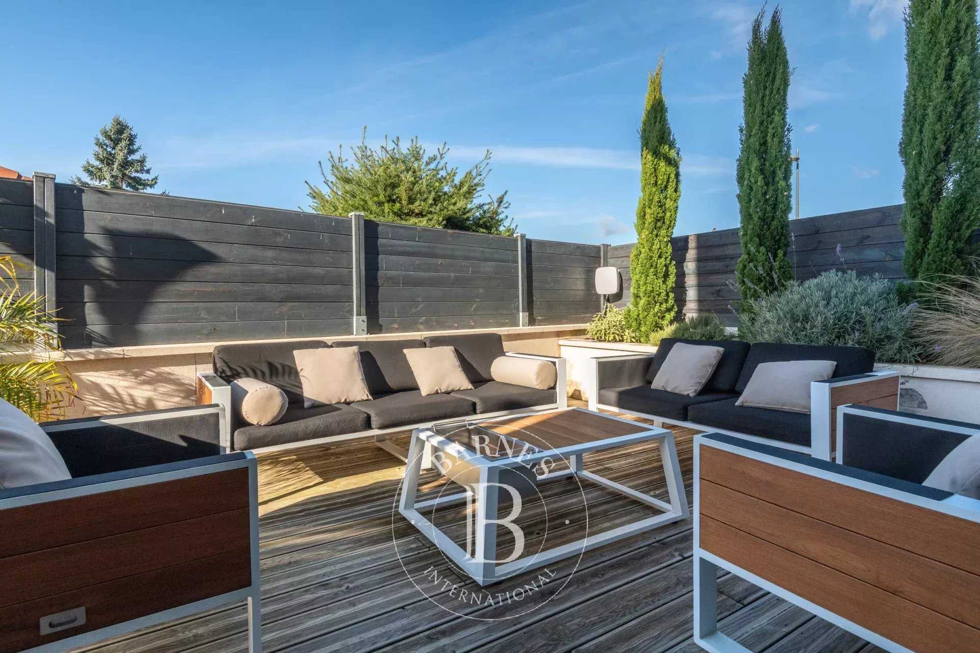 La Tour-de-Salvagny  - House 4 Bedrooms