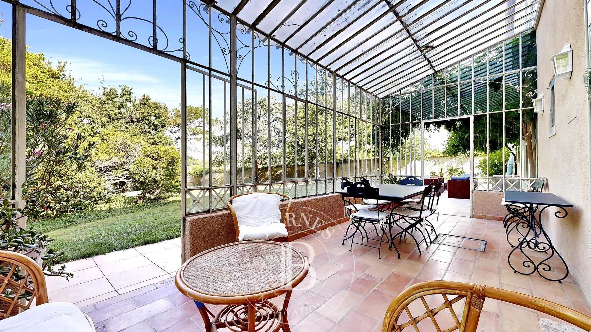 Brindas  - House 5 Bedrooms