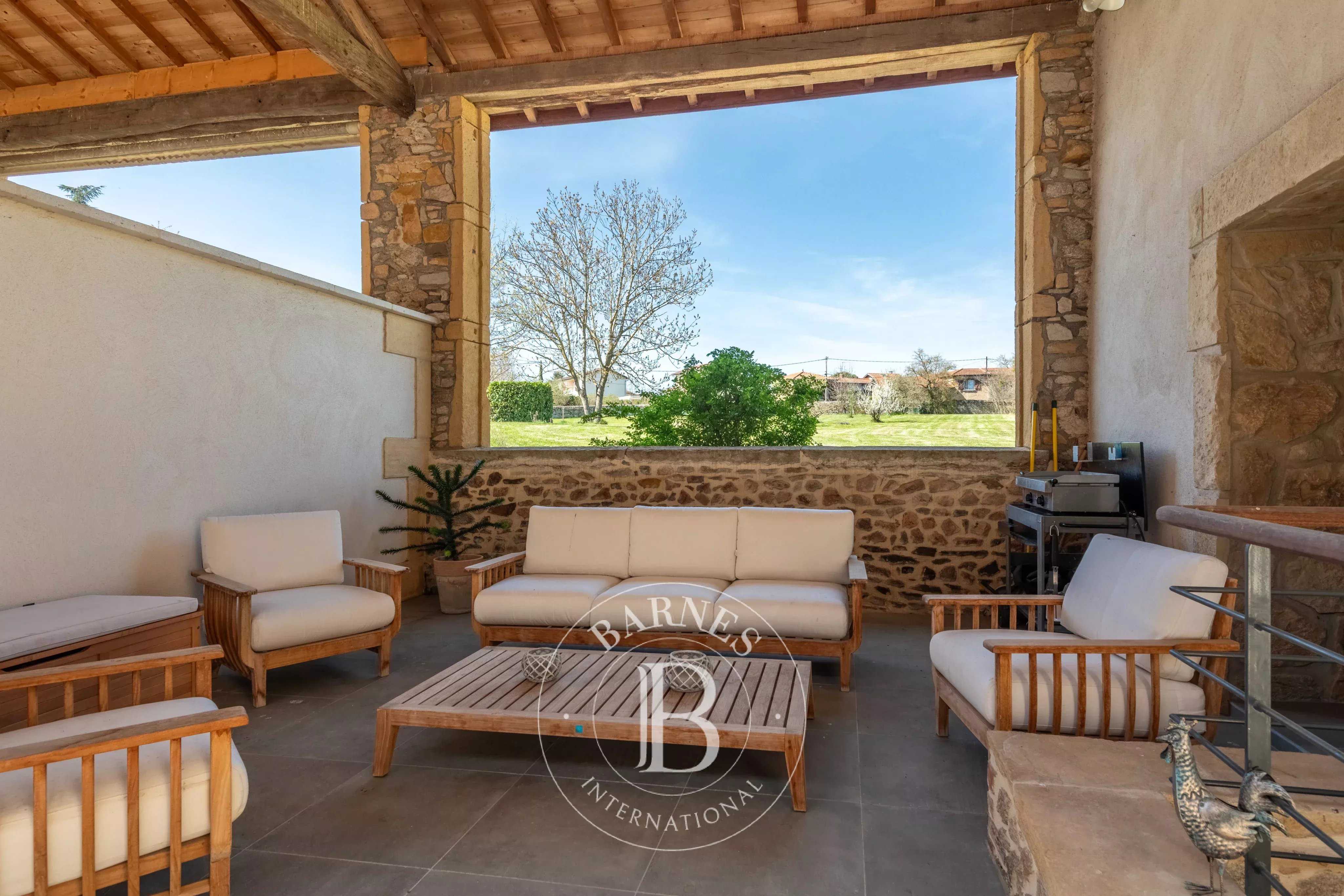 Lentilly  - Maison 7 Pi&egrave;ces 5 Chambres