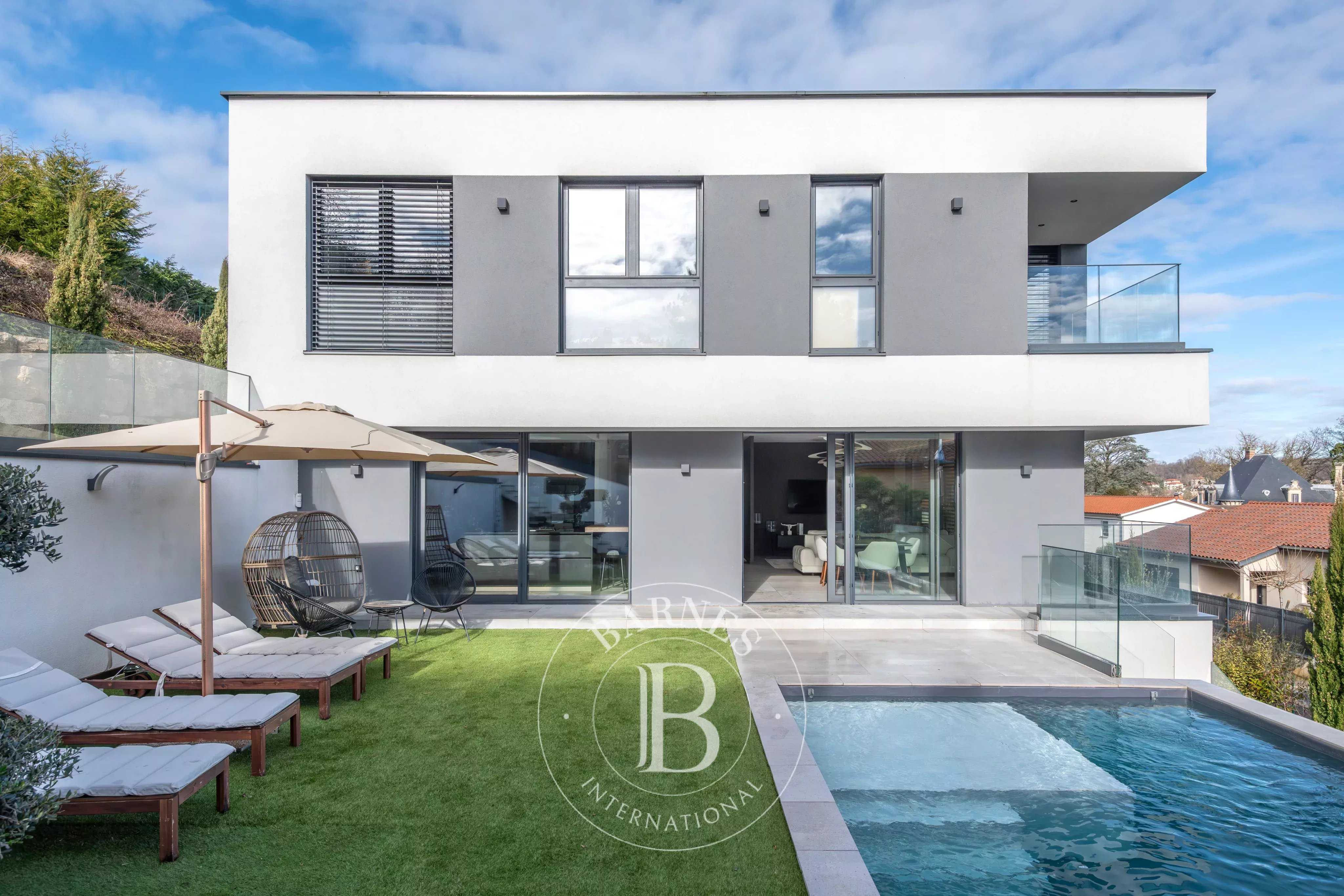 Albigny-sur-Saône  - Maison 7 Pi&egrave;ces 5 Chambres