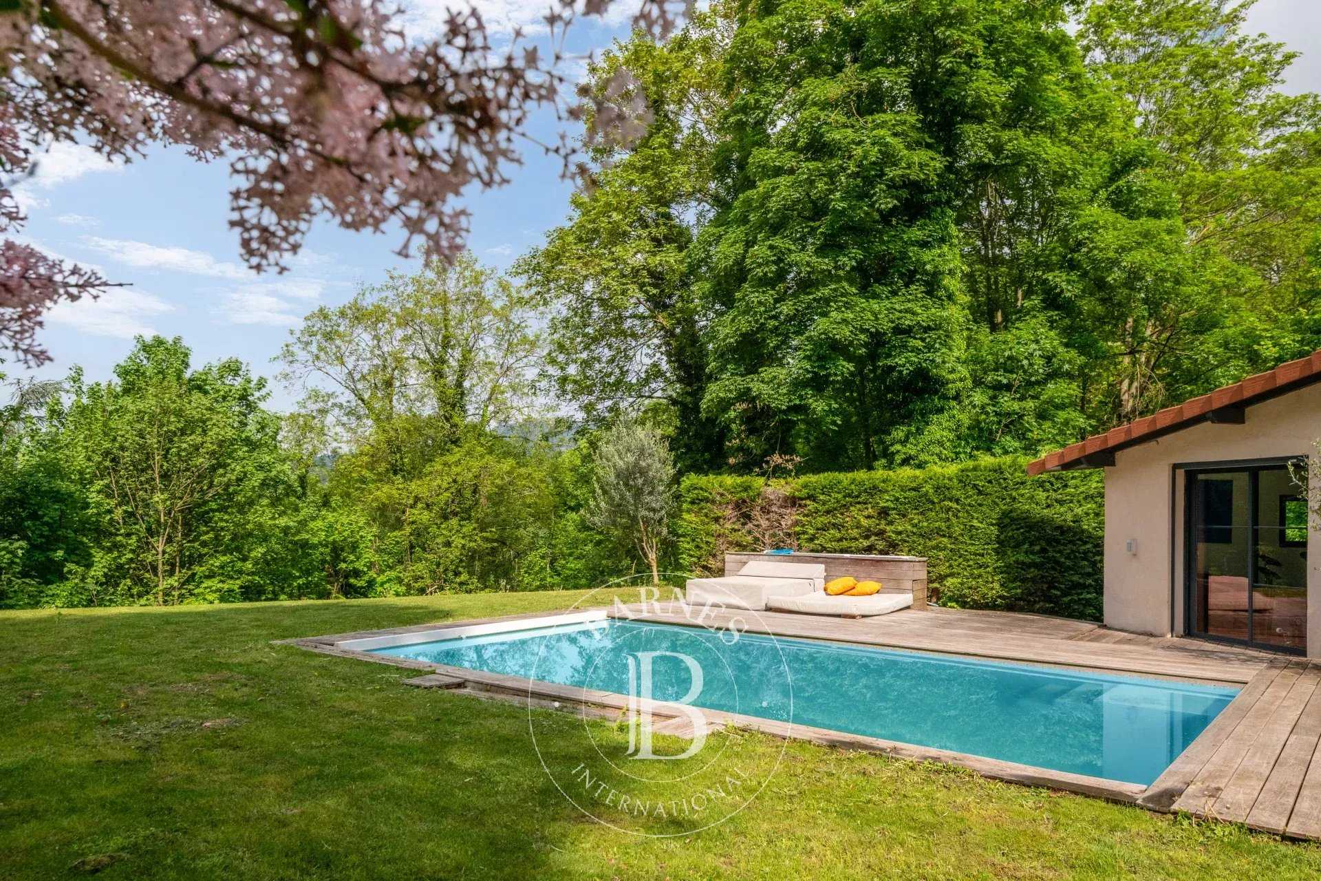 Caluire-et-Cuire  - House 6 Bedrooms