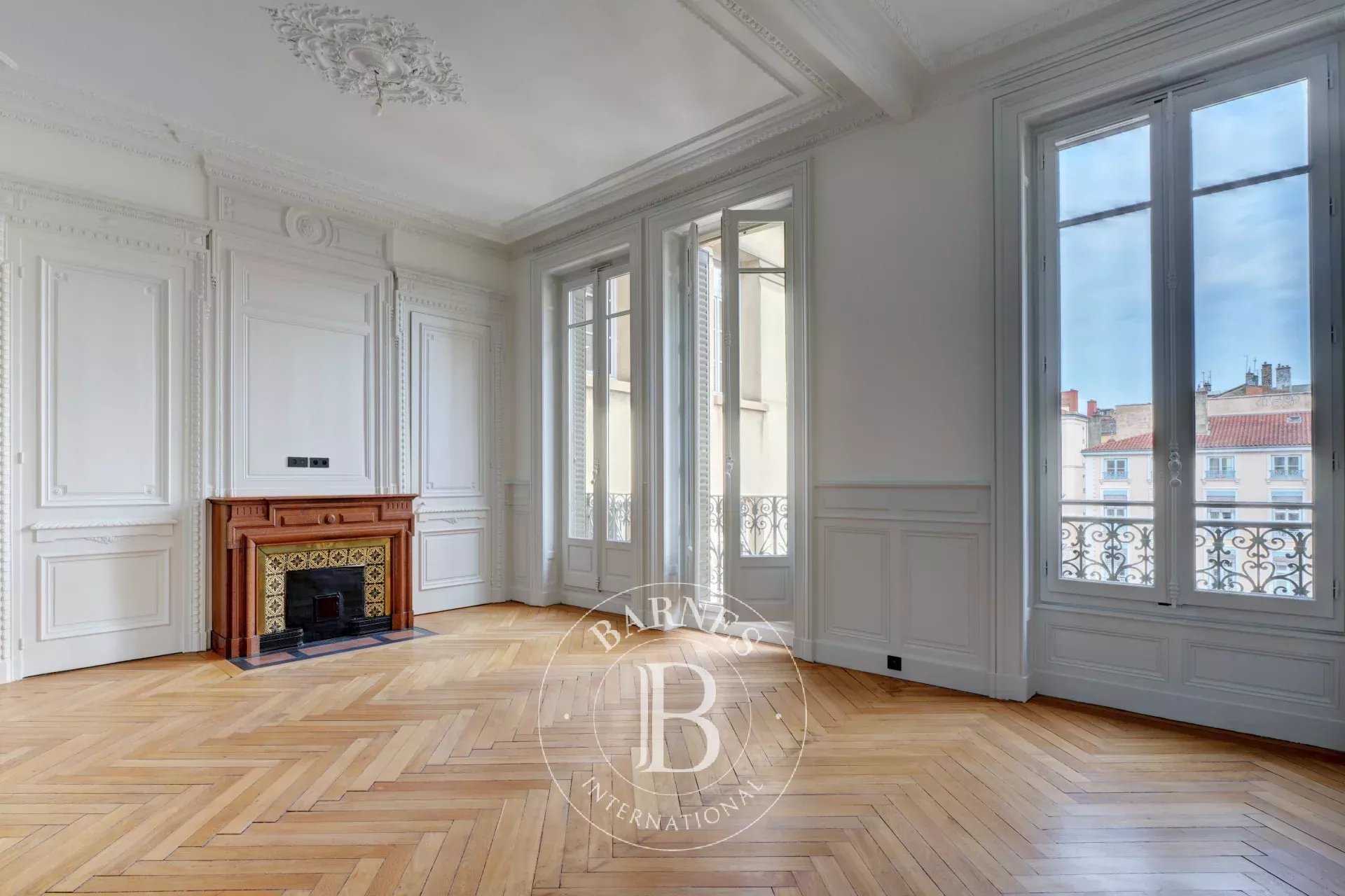 Lyon  - Apartment 2 Bedrooms