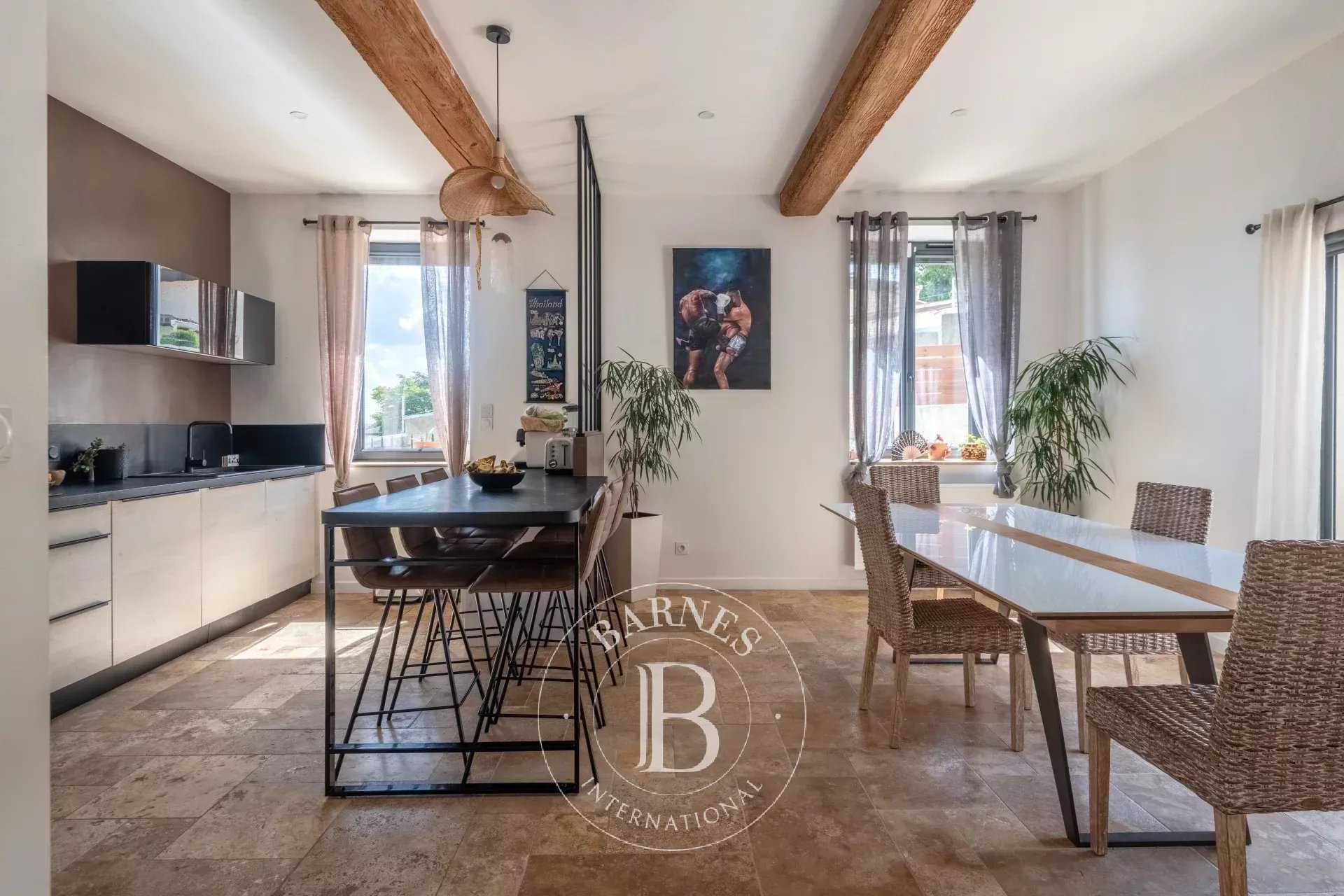 Jonage  - House 5 Bedrooms