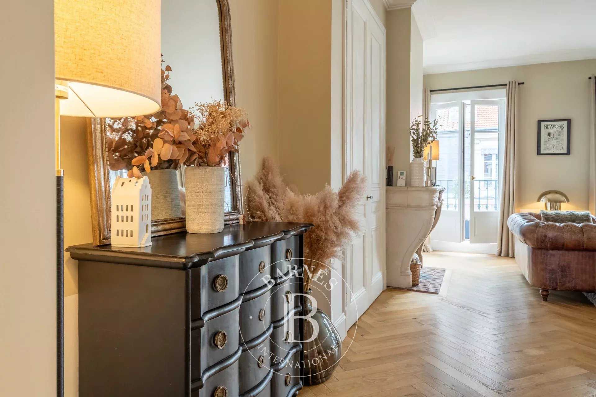 Lyon  - Apartment 3 Bedrooms