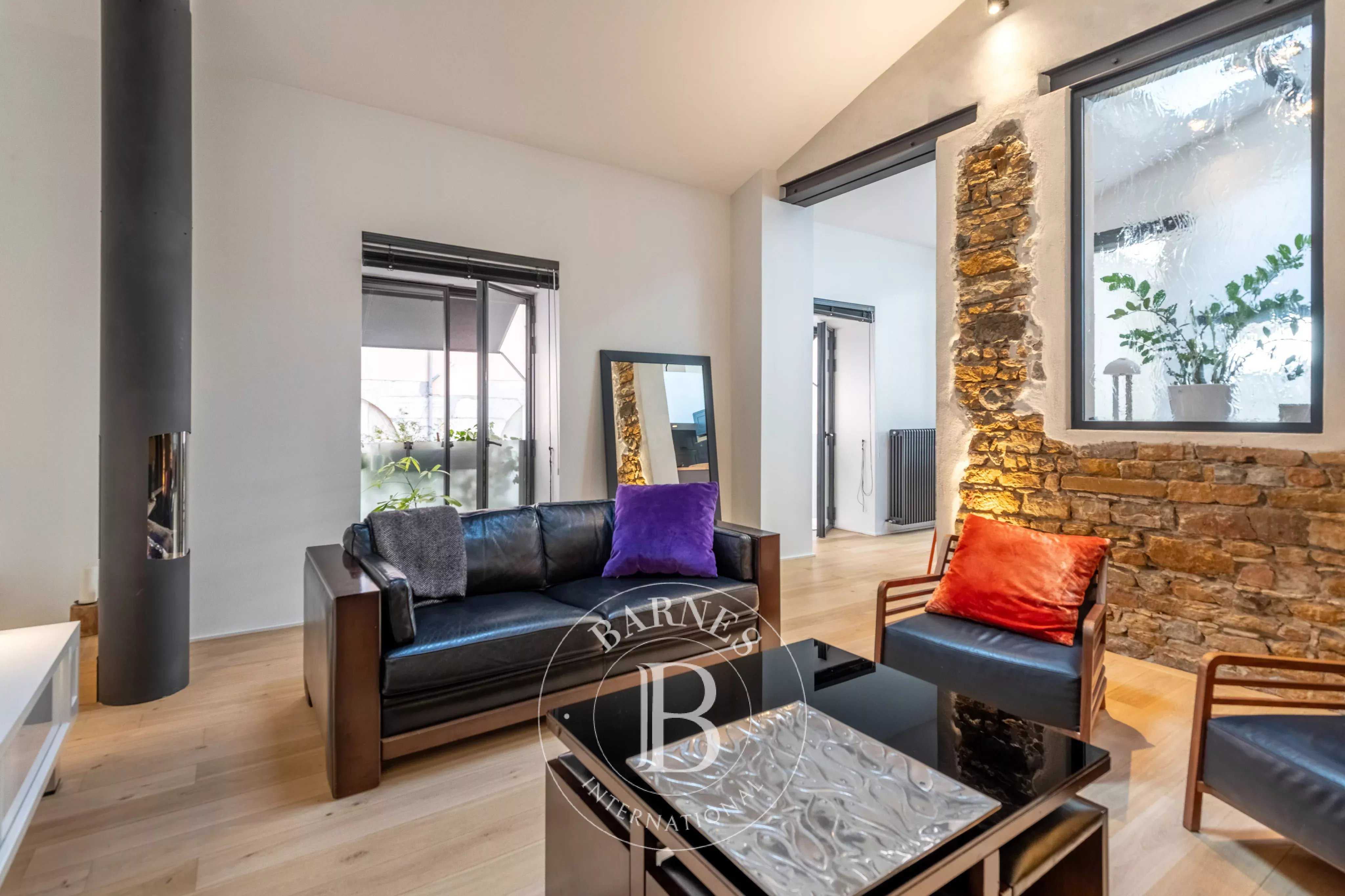 Lyon  - Appartement 8 Pi&egrave;ces 5 Chambres