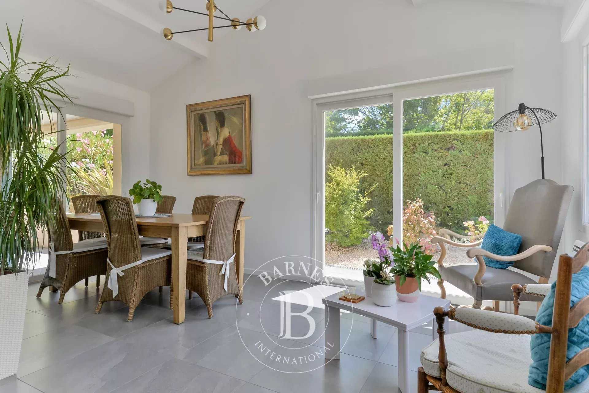 Brindas  - House 6 Bedrooms