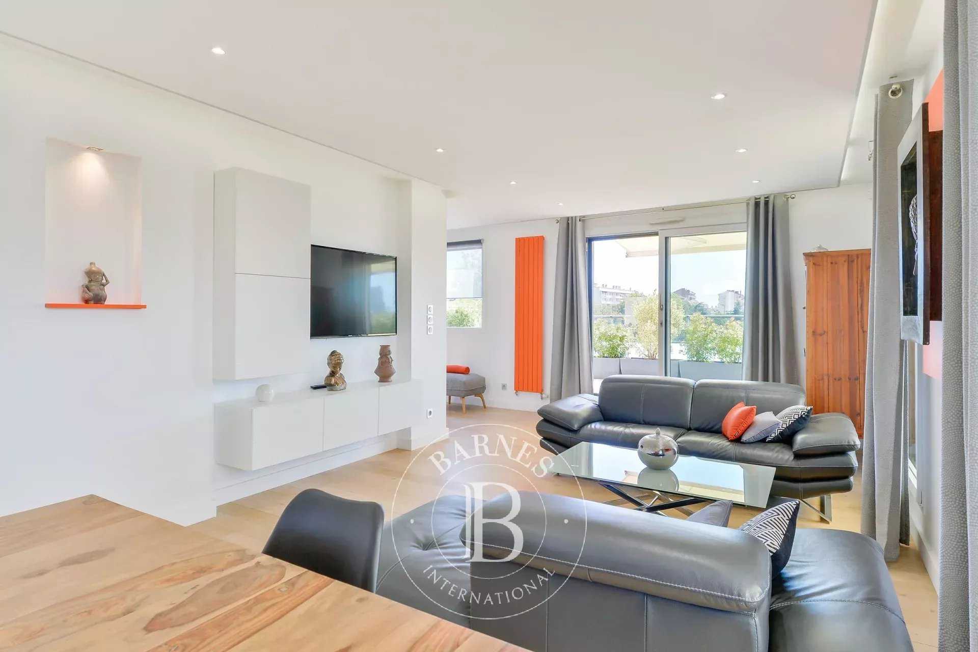 Lyon  - Appartement 5 Pièces 4 Chambres