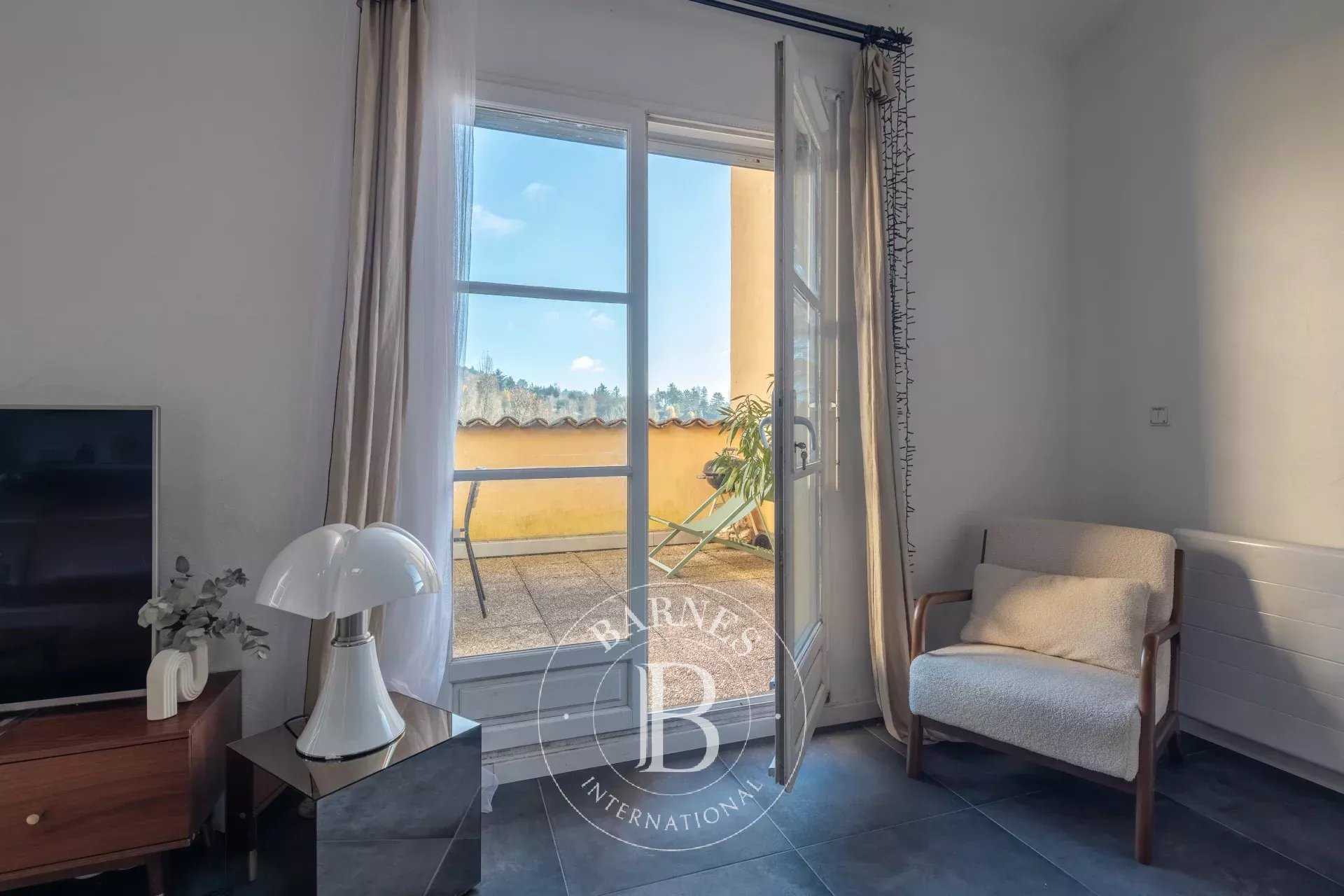 Limonest  - Apartment 2 Bedrooms