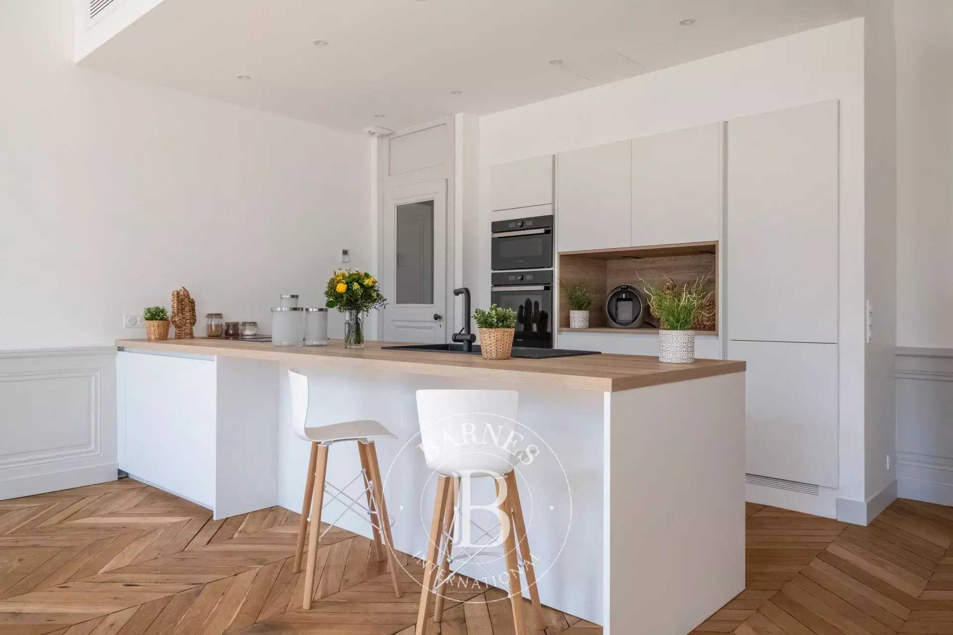 Lyon  - Appartement 5 Pi&egrave;ces 4 Chambres