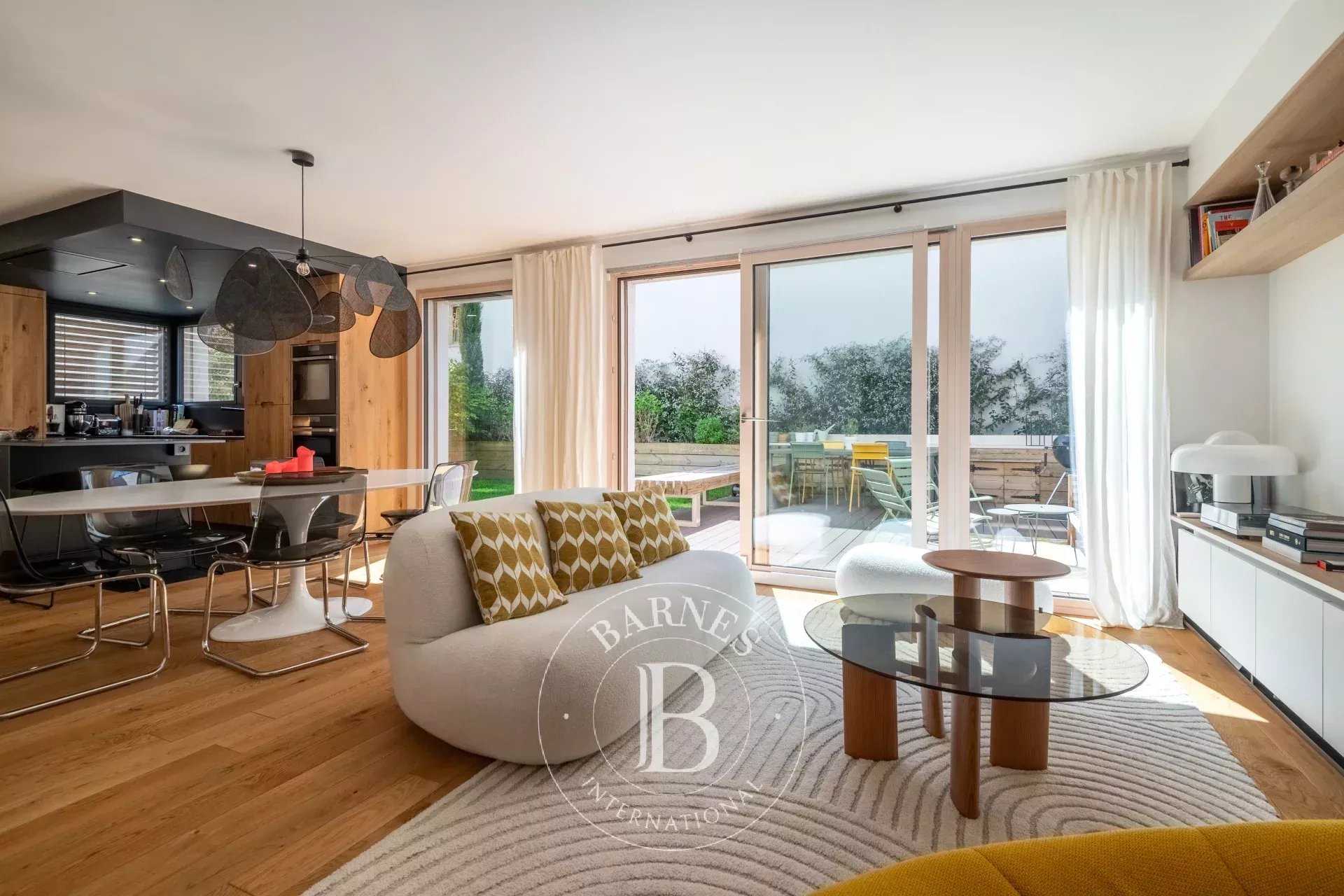 Lyon  - Apartment 3 Bedrooms