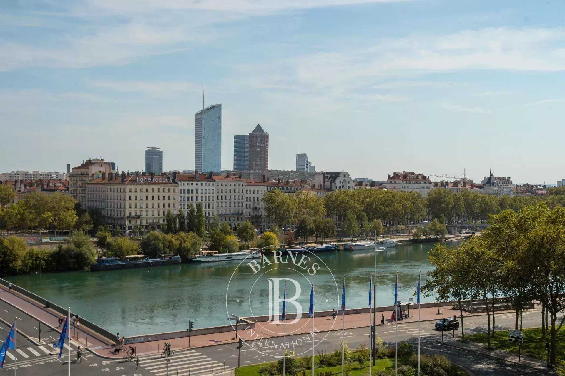 Lyon  - Appartement 5 Pi&egrave;ces 3 Chambres