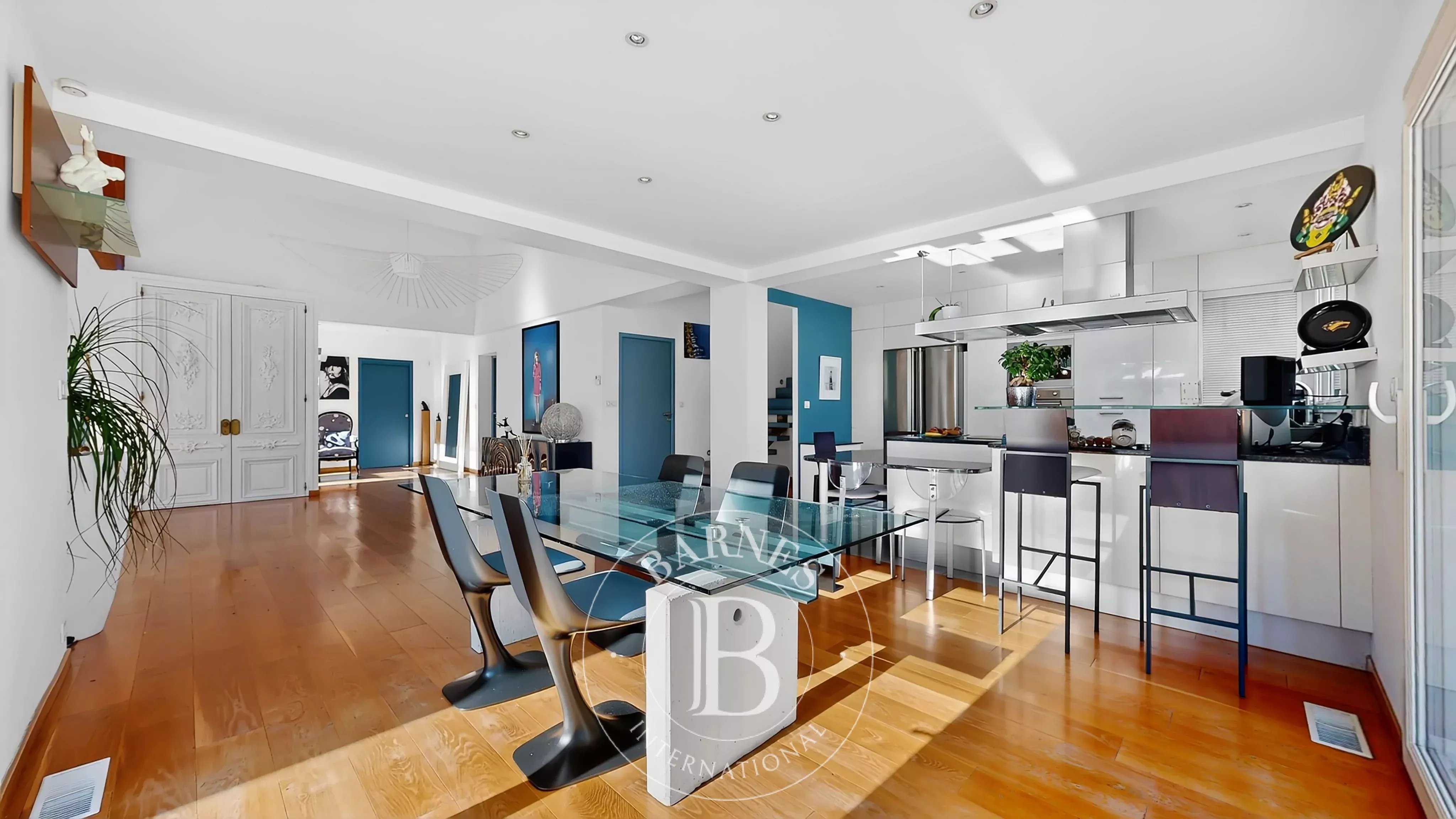 Châteauneuf  - Maison 7 Pi&egrave;ces 3 Chambres