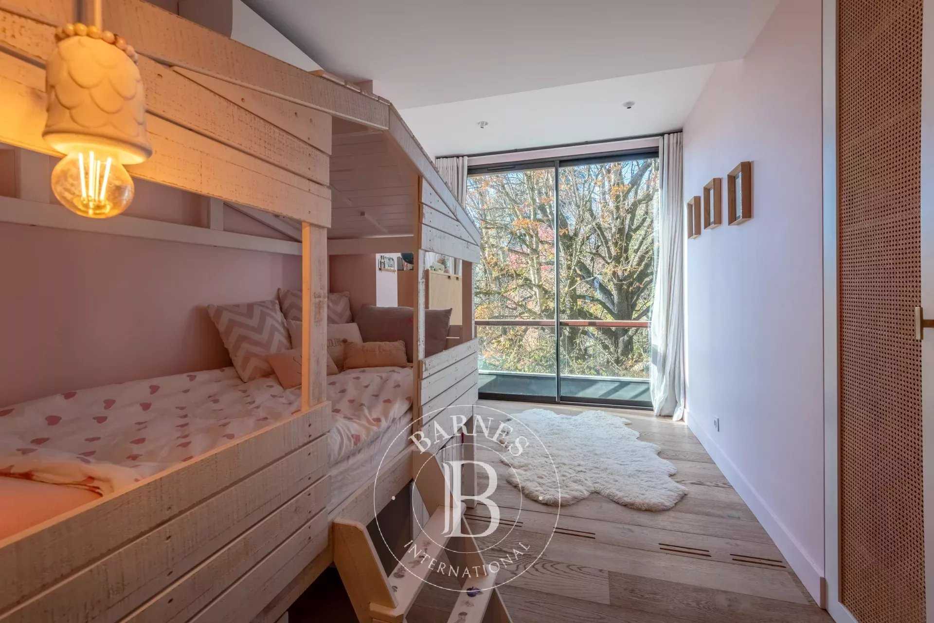 Saint-Didier-au-Mont-d'Or  - Appartement 7 Pi&egrave;ces 4 Chambres