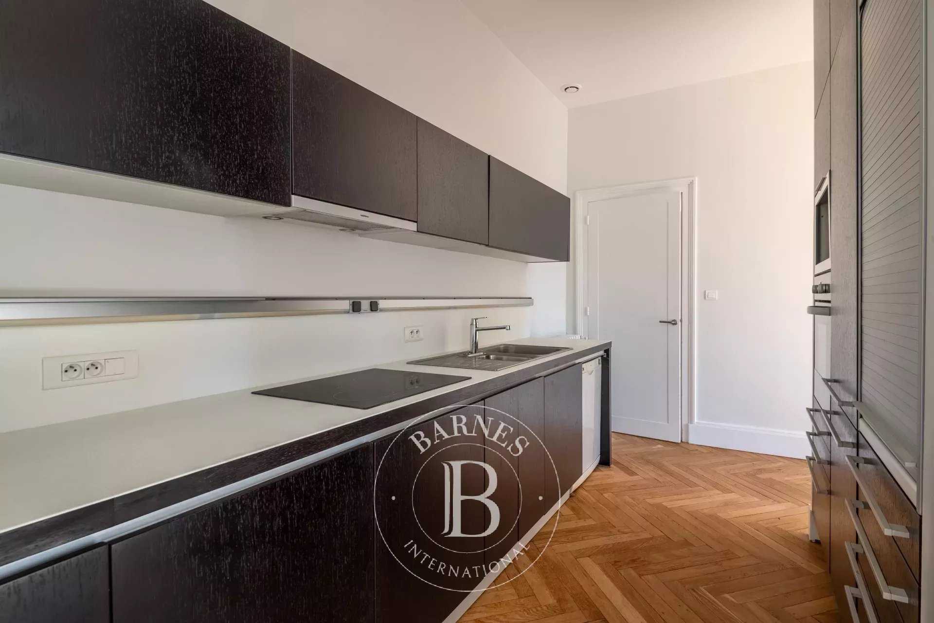 Lyon  - Apartment 3 Bedrooms