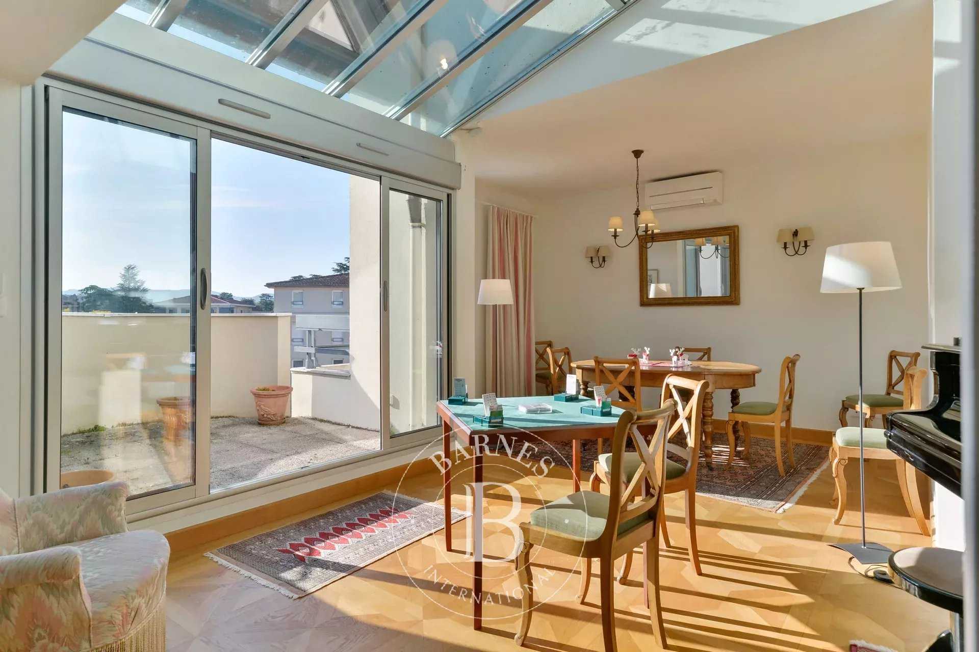 Écully  - Appartement 7 Pi&egrave;ces 5 Chambres