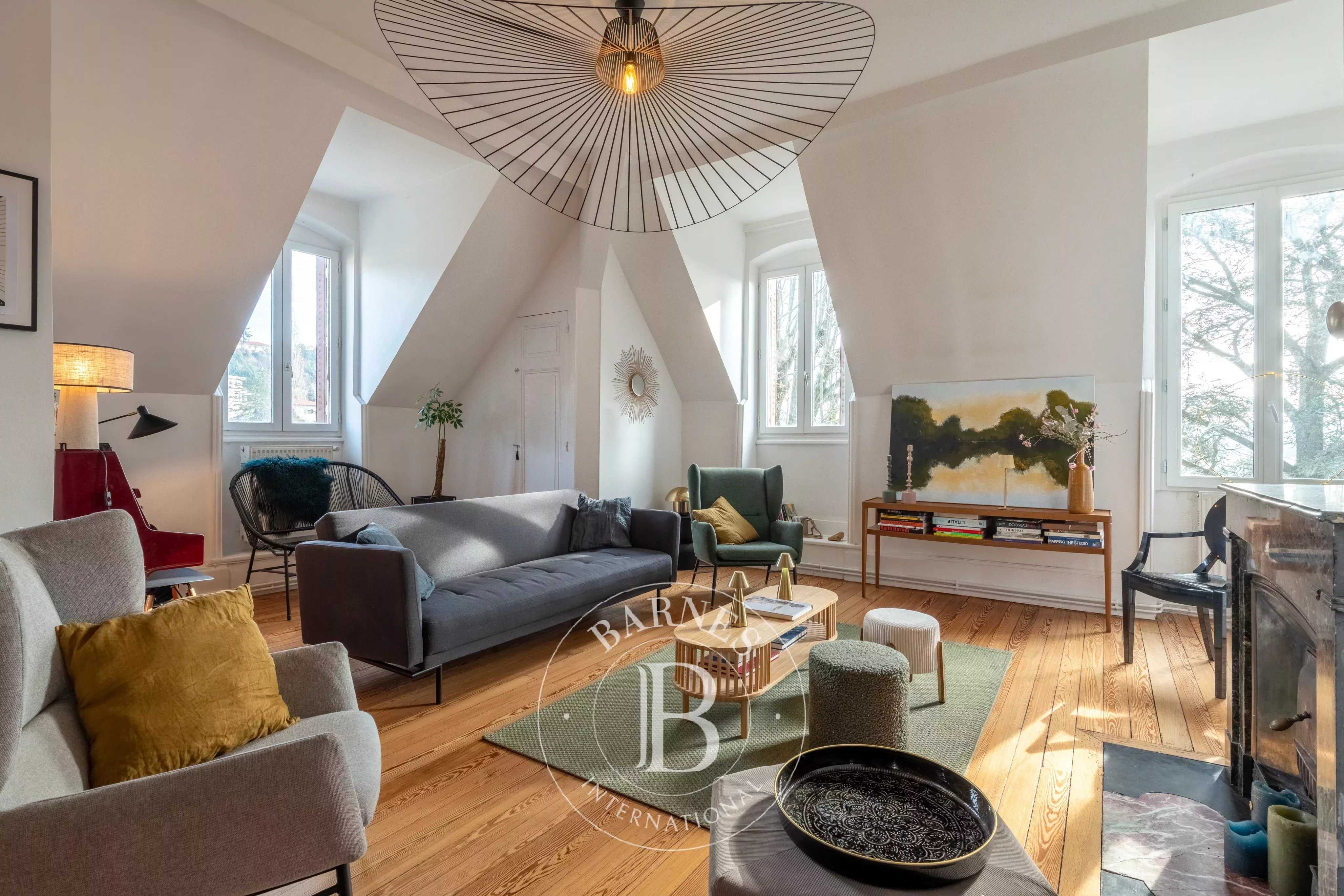 Neuville-sur-Saône  - Appartement 4 Pi&egrave;ces 3 Chambres