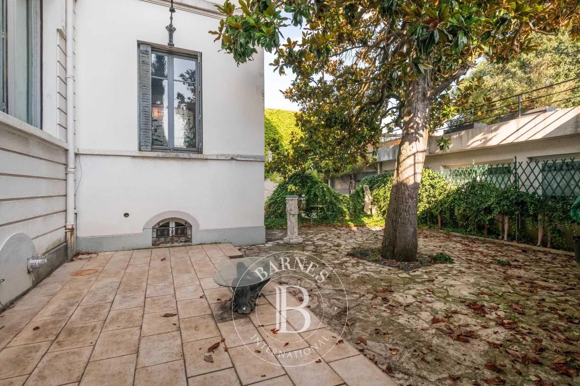 Lyon  - Apartment 2 Bedrooms