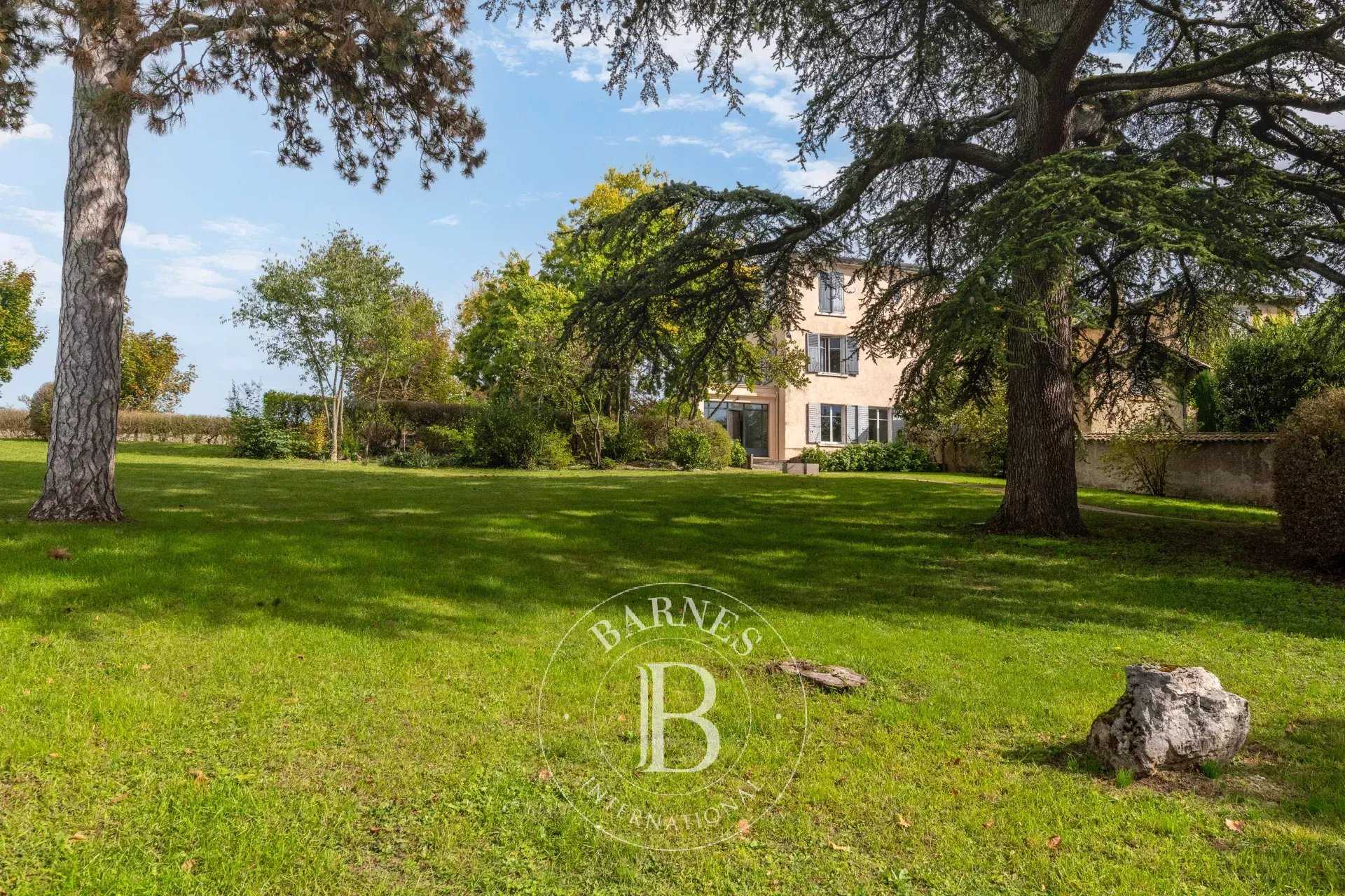 Caluire-et-Cuire  - House 6 Bedrooms