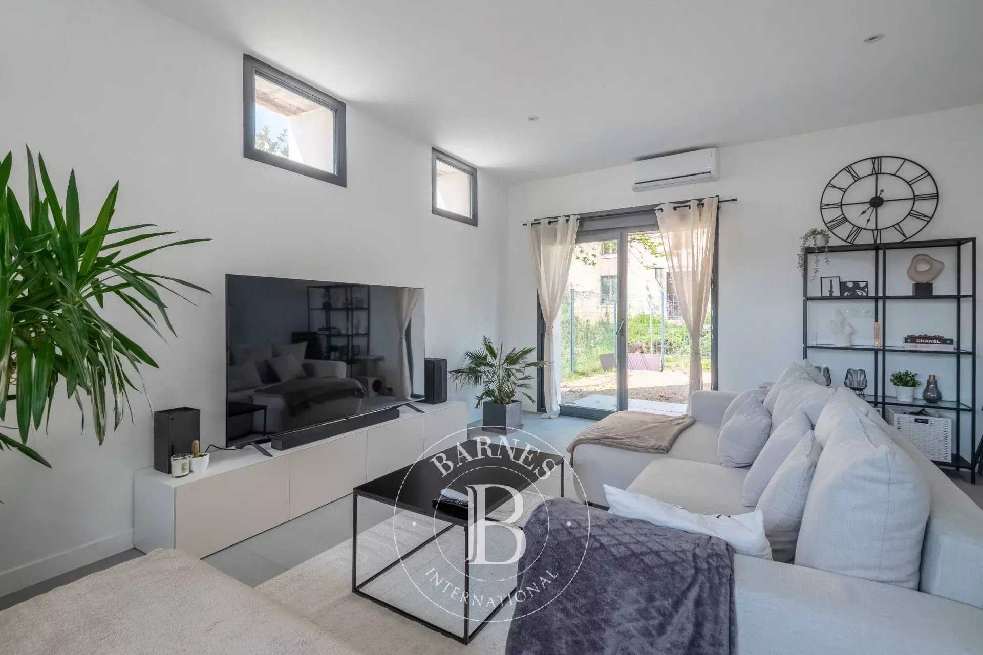 Reyrieux  - Maison 5 Pi&egrave;ces 3 Chambres