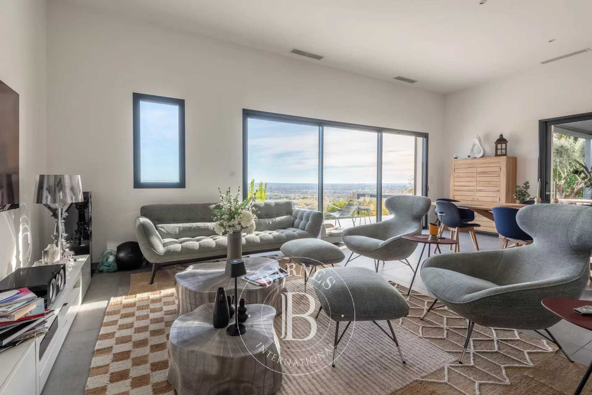 Neyron  - Maison 8 Pi&egrave;ces 4 Chambres