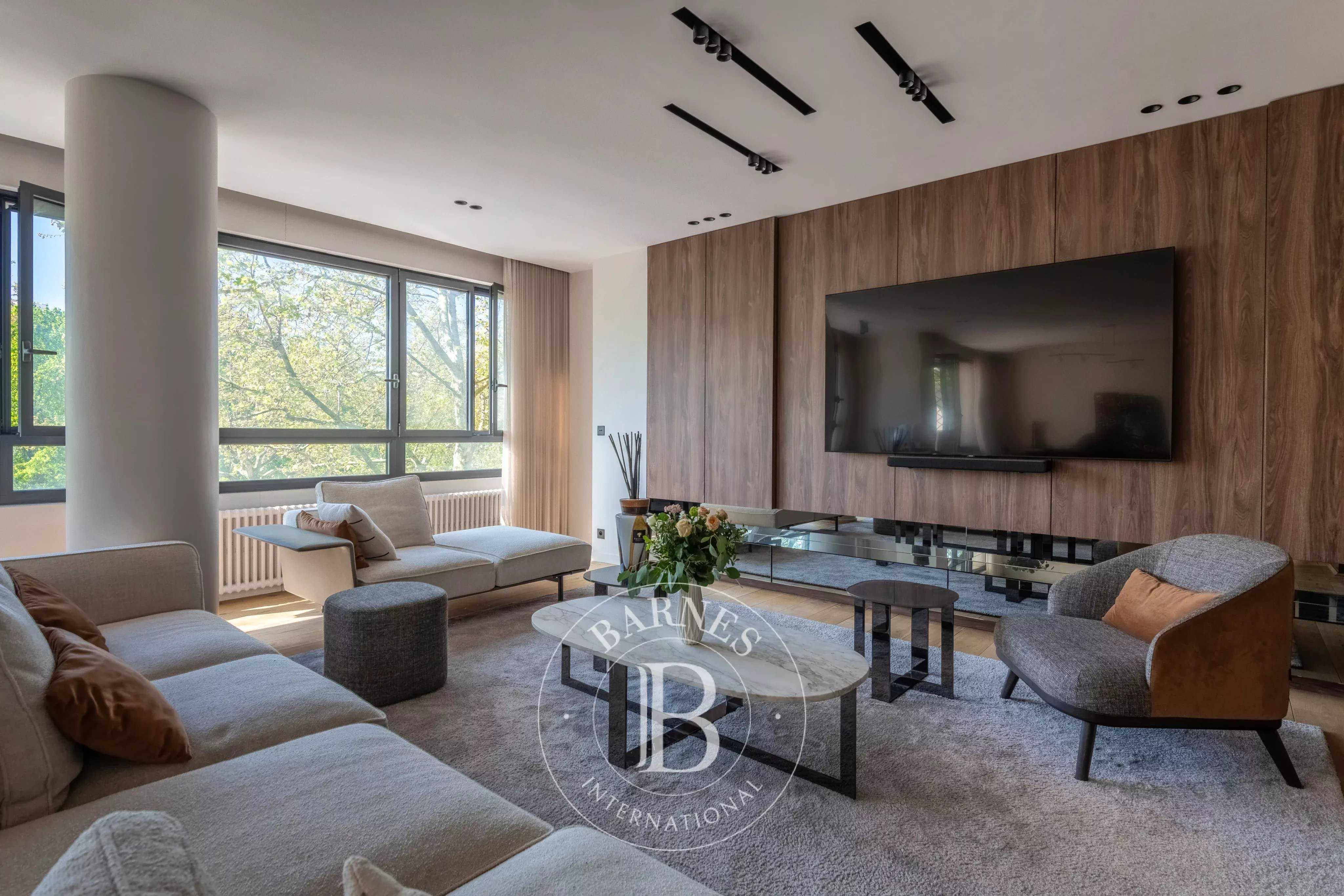 Lyon  - Appartement 8 Pi&egrave;ces 4 Chambres