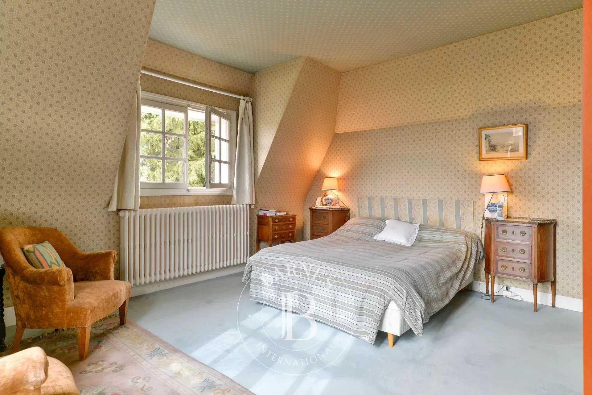 Saint-Cyr-au-Mont-d'Or  - Maison 6 Pi&egrave;ces 4 Chambres