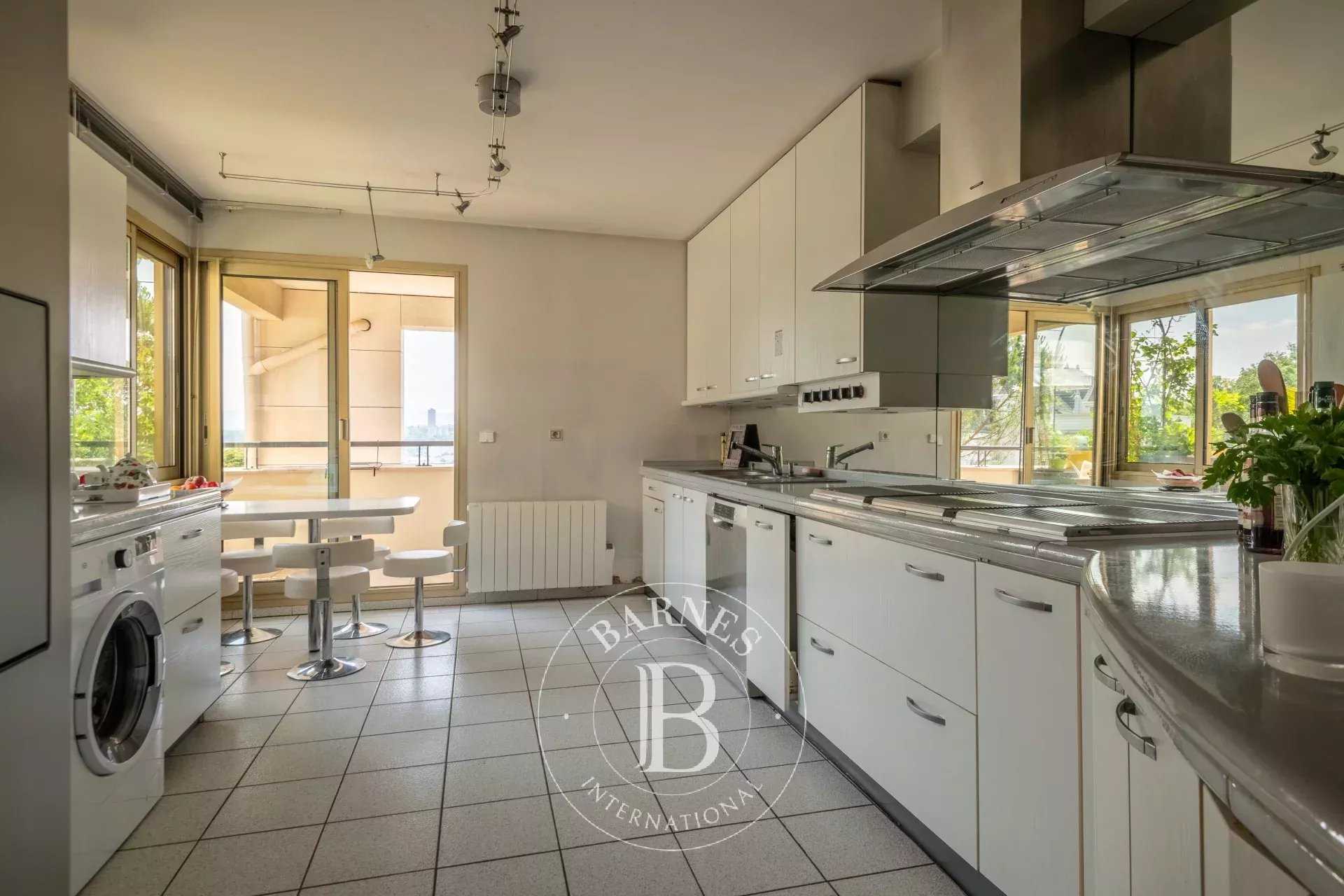 Caluire-et-Cuire  - Appartement 6 Pièces 3 Chambres