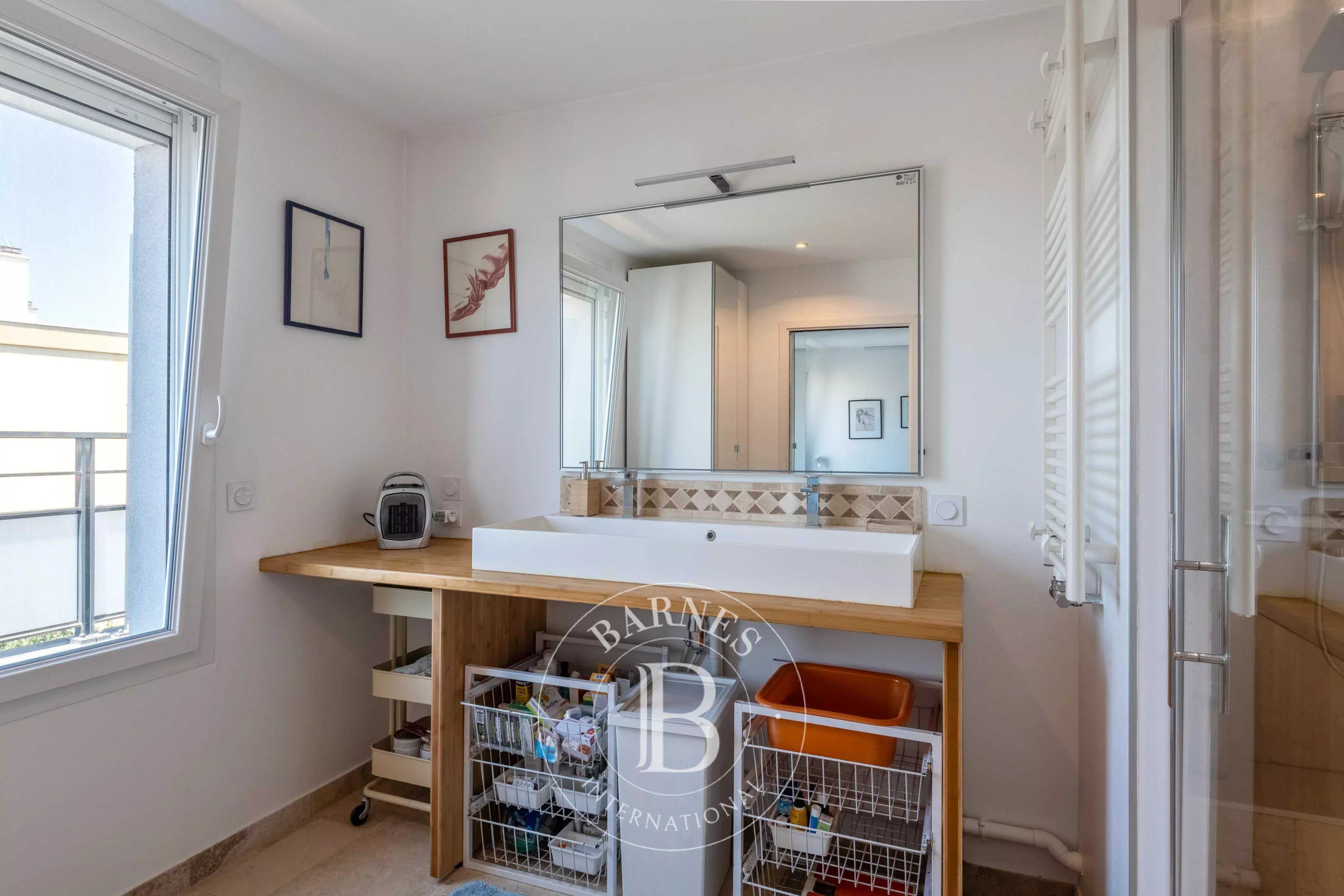 Bron  - Appartement 3 Pi&egrave;ces, 1 Chambre