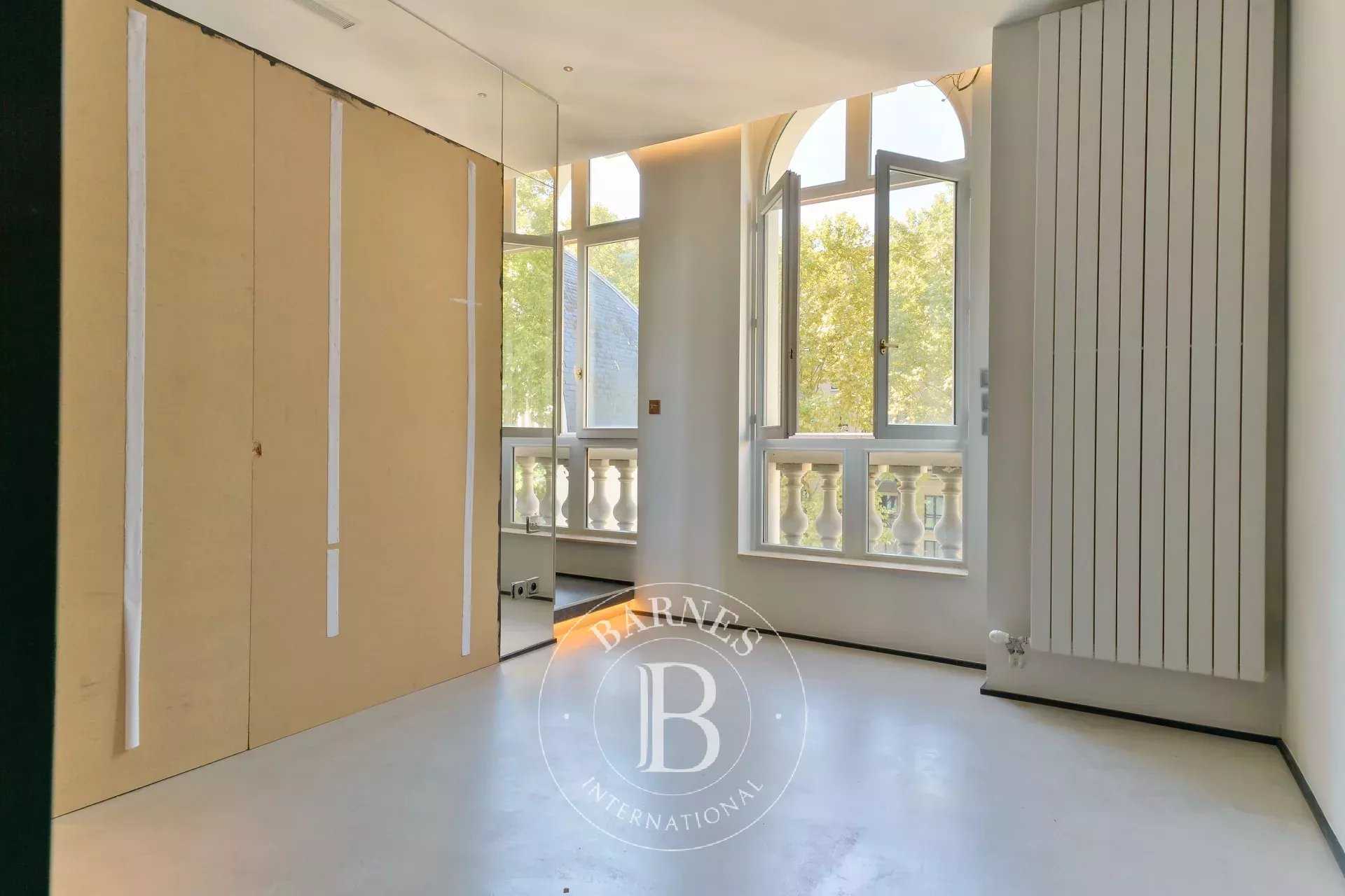 Lyon  - Appartement 5 Pi&egrave;ces 4 Chambres