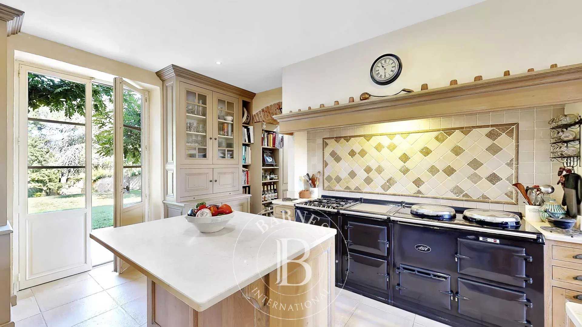 Brindas  - House 5 Bedrooms