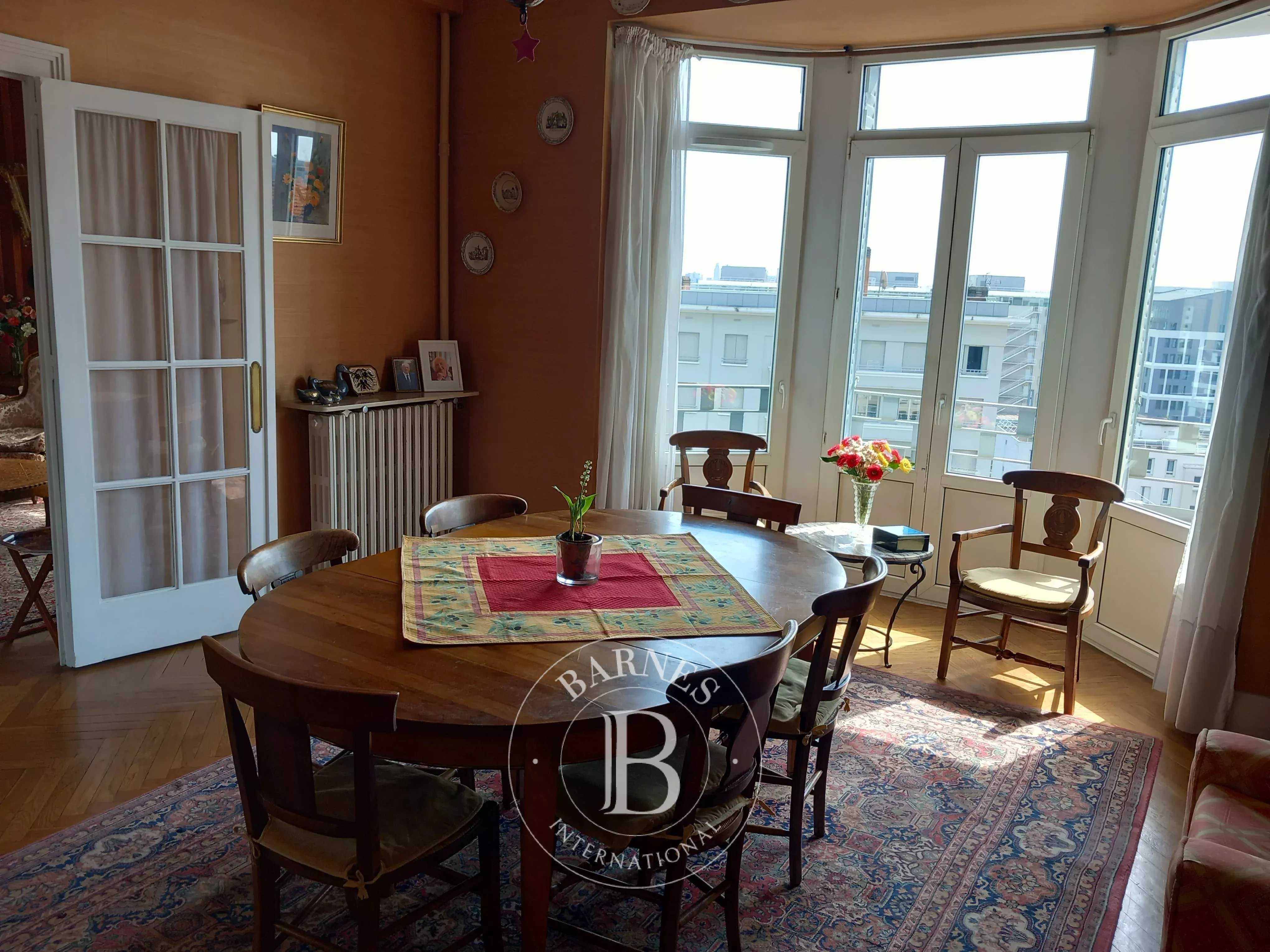 Lyon  - Appartement 5 Pi&egrave;ces 3 Chambres