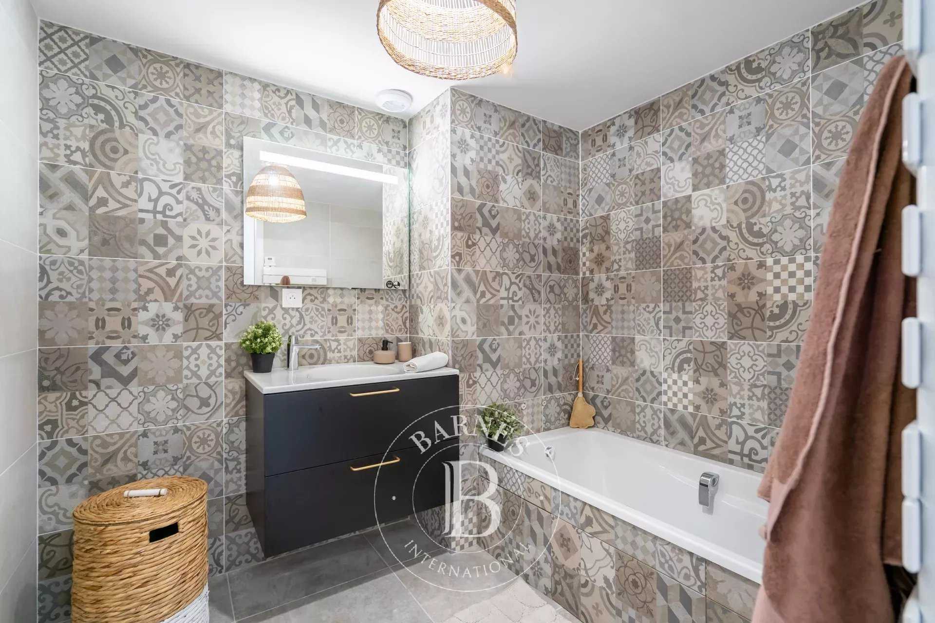 Lyon  - Apartment 2 Bedrooms