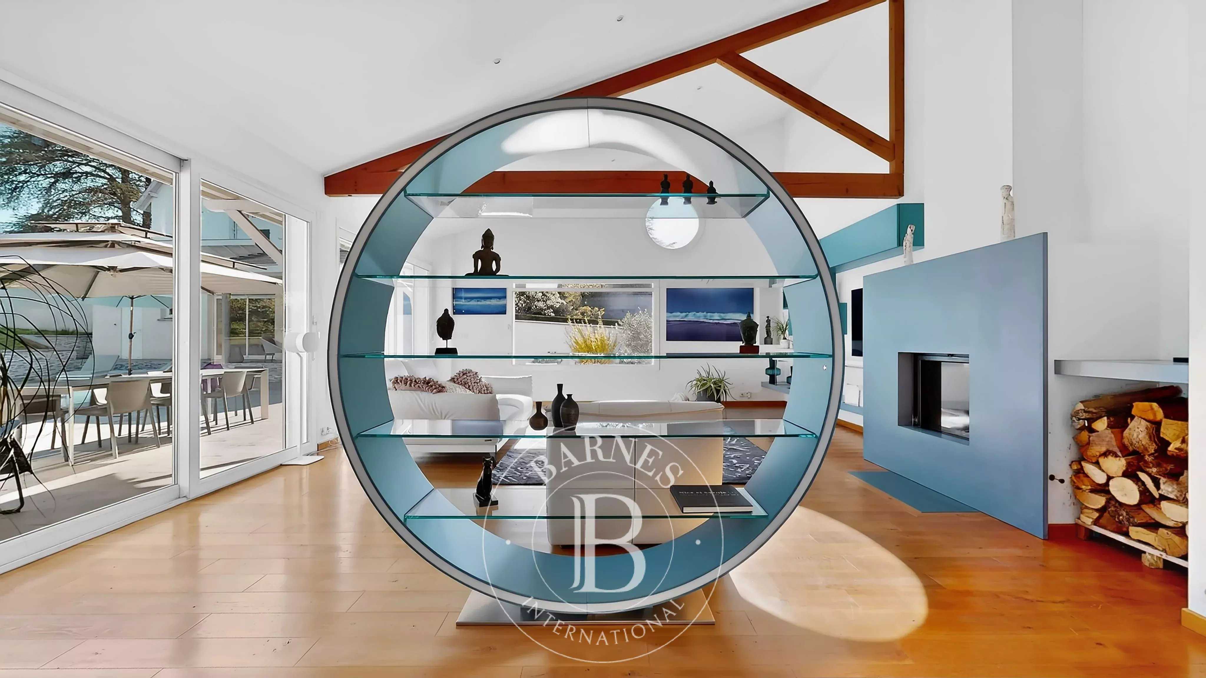 Châteauneuf  - Maison 7 Pi&egrave;ces 3 Chambres