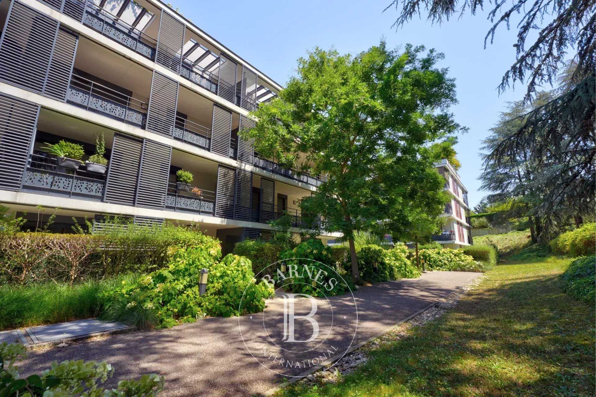 Lyon  - Apartment 3 Bedrooms